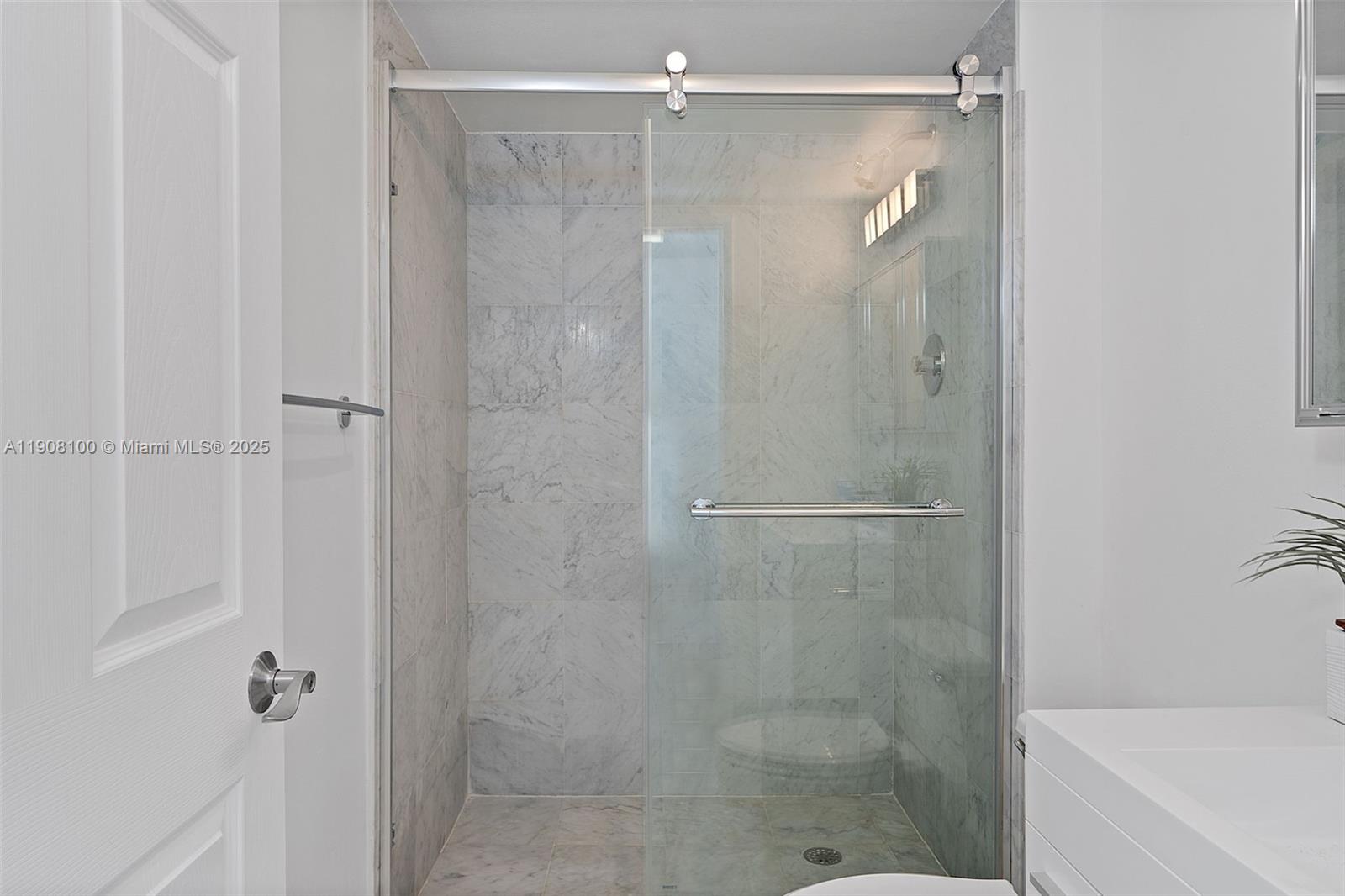 WATERVIEW CONDO - Residential Lease