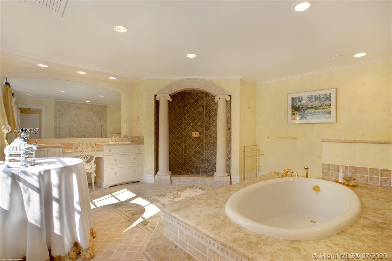 JUPITER ISLAND - Residential