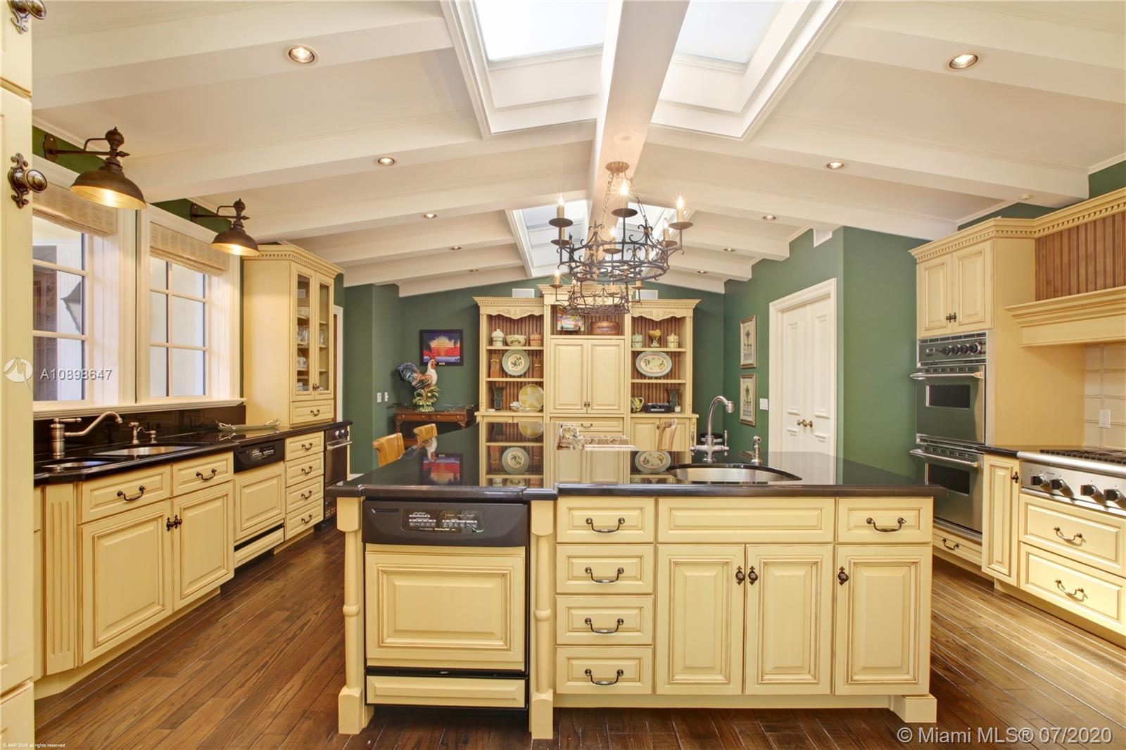 JUPITER ISLAND - Residential