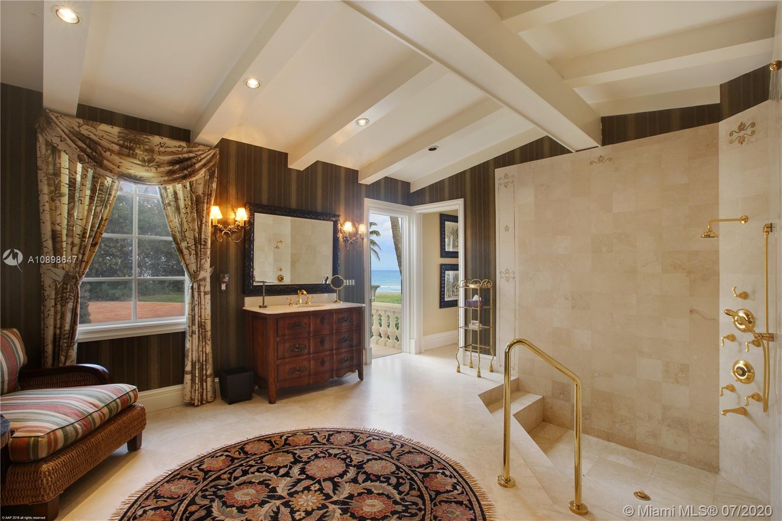 JUPITER ISLAND - Residential