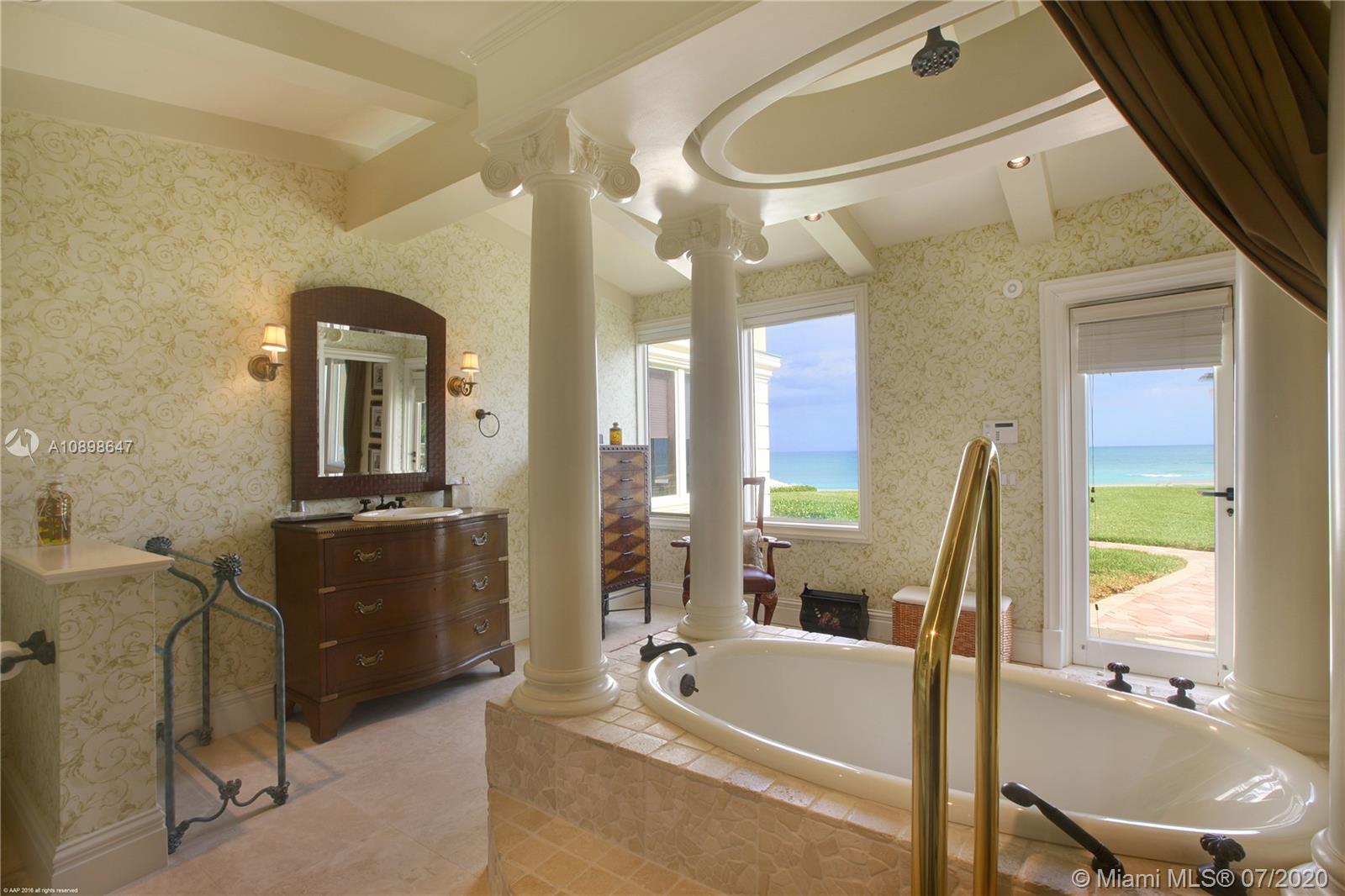 JUPITER ISLAND - Residential