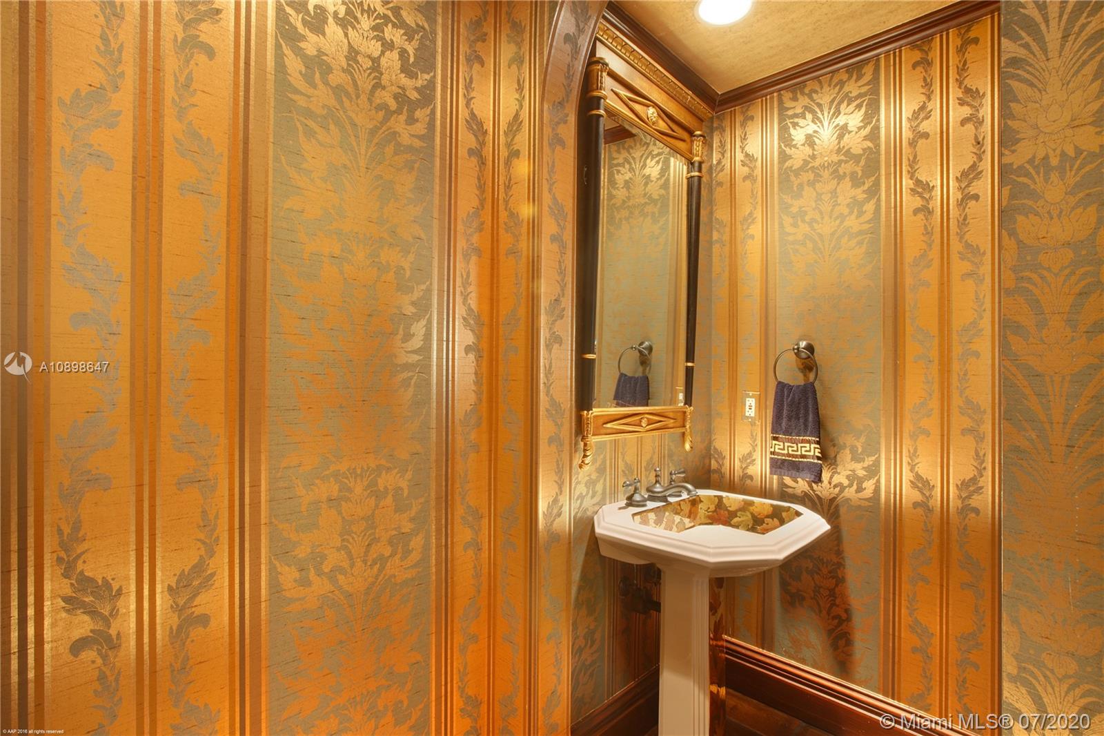 JUPITER ISLAND - Residential