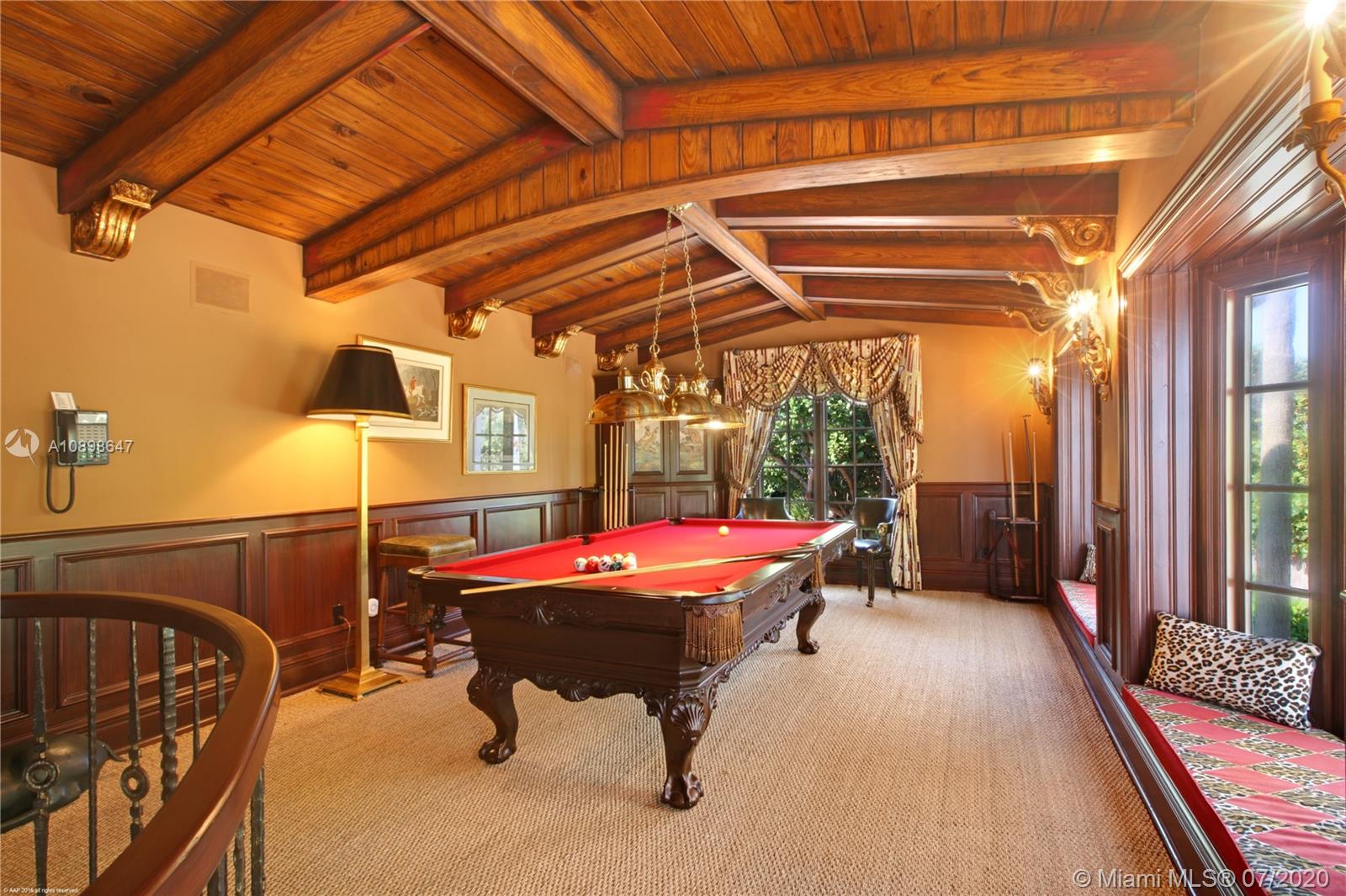 JUPITER ISLAND - Residential