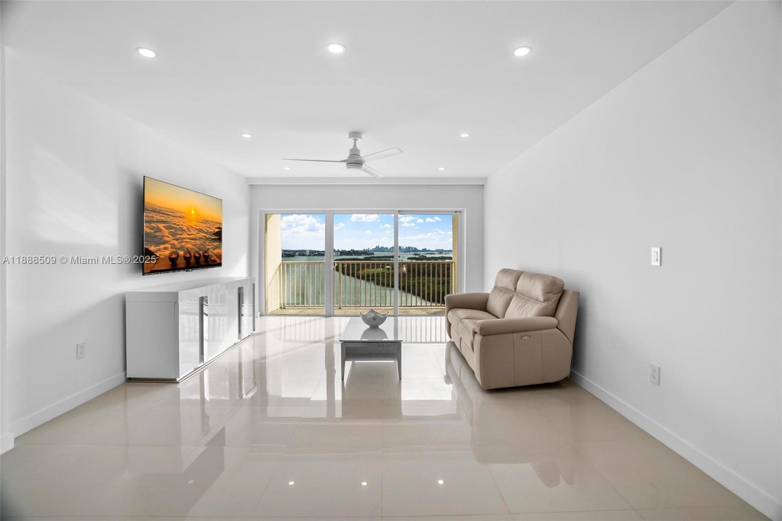 ARLEN HOUSE CONDO - Residential