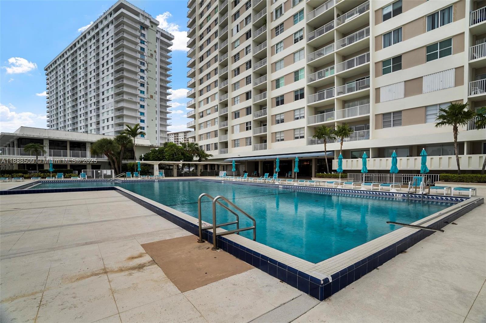 ARLEN HOUSE CONDO - Residential