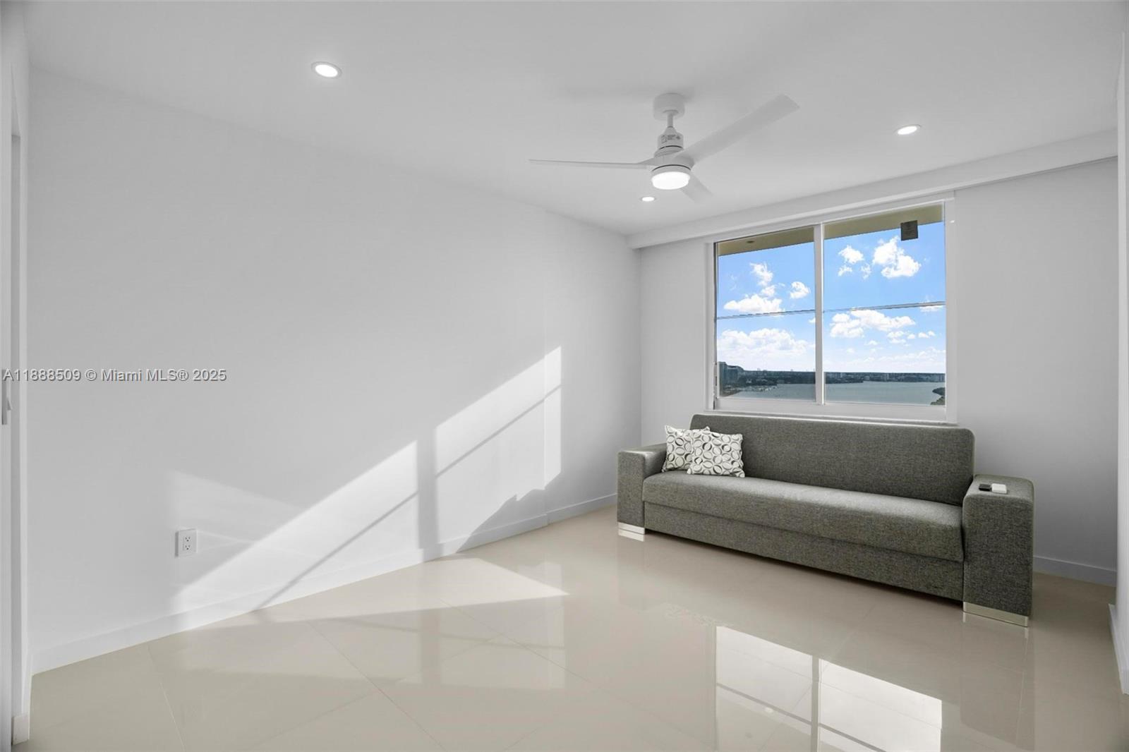 ARLEN HOUSE CONDO - Residential