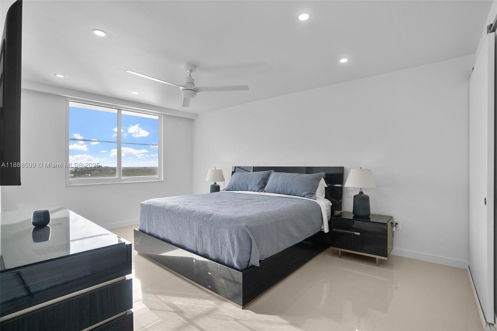 ARLEN HOUSE CONDO - Residential