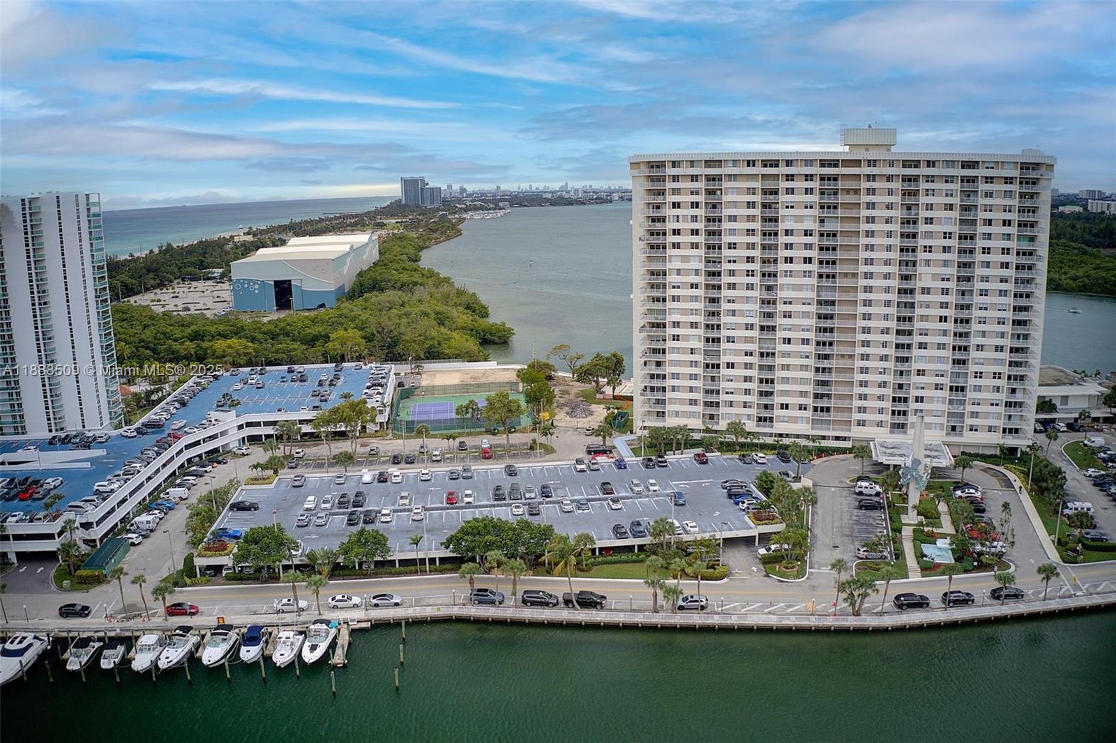 ARLEN HOUSE CONDO - Residential