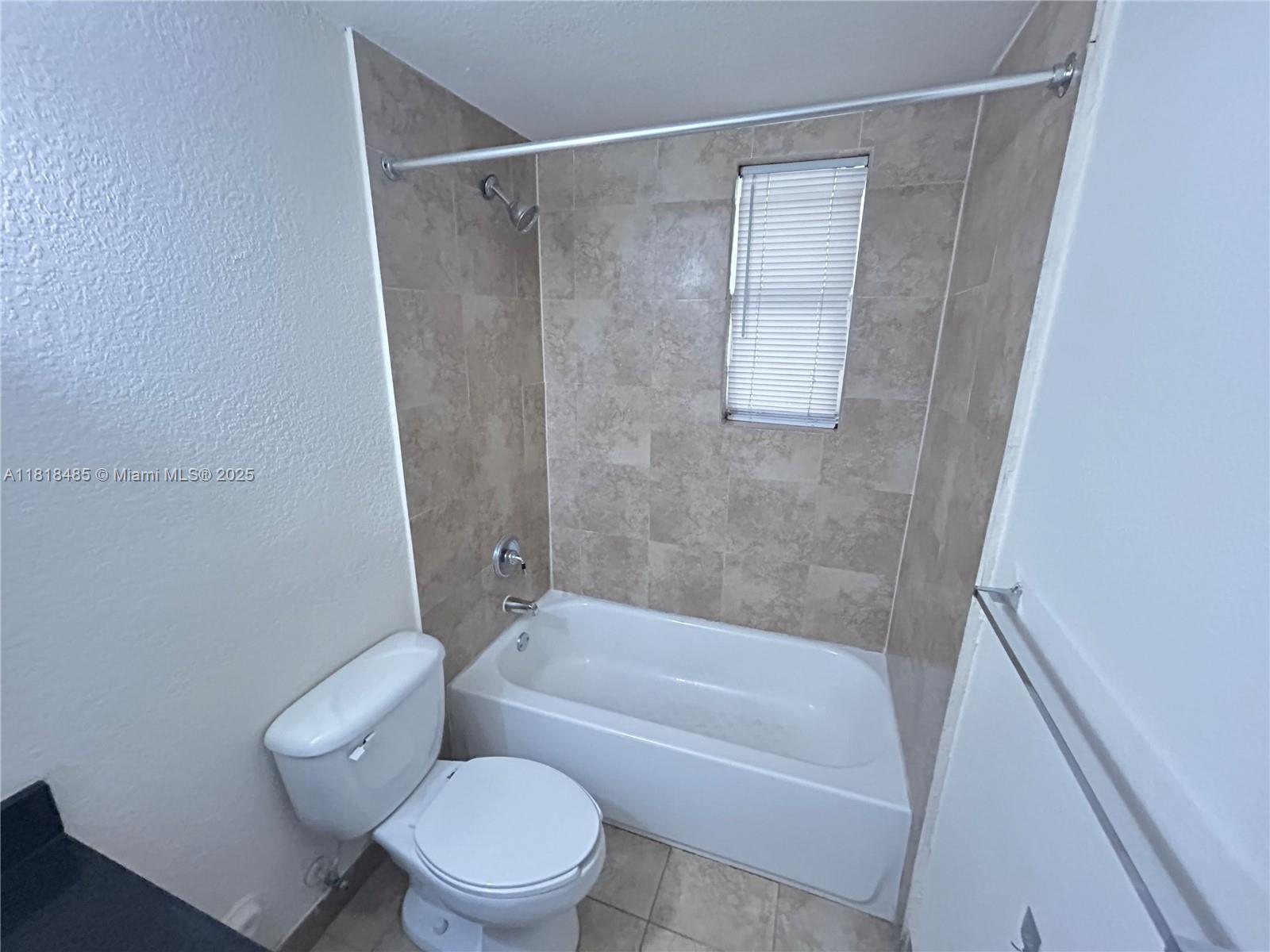 FAIRGREEN R/S - Residential Lease