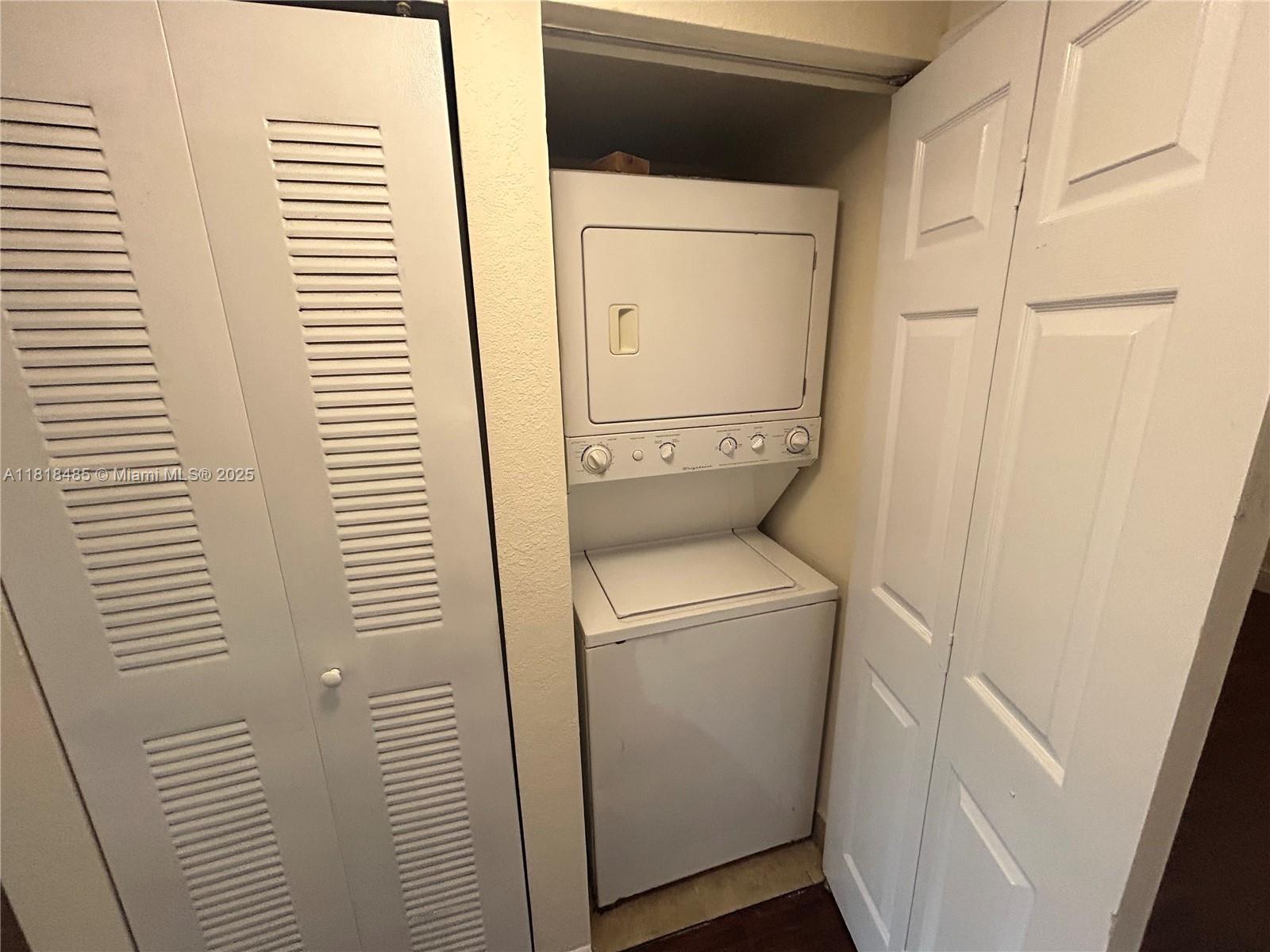 FAIRGREEN R/S - Residential Lease