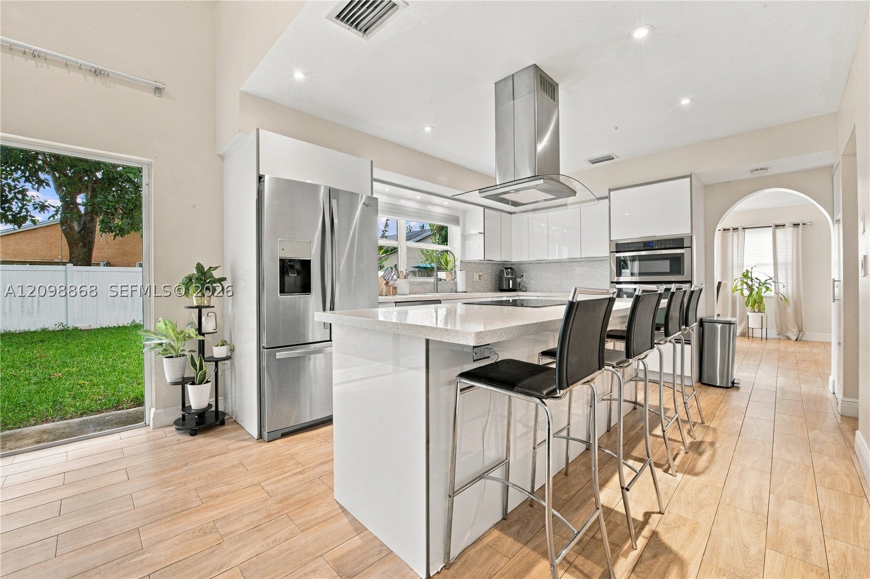 9600 Encino St, Miramar, FL, 33025/$620,000 4 9600 Encino St
