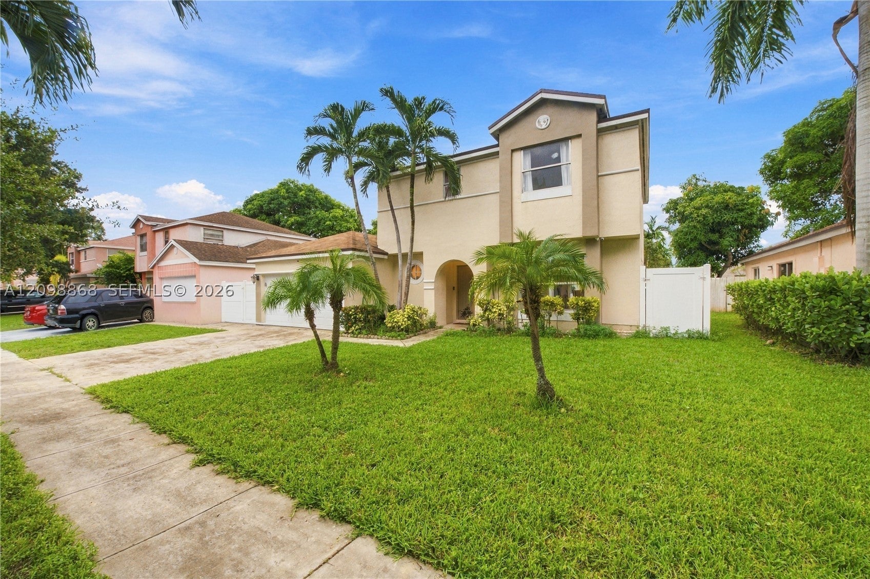 9600 Encino St, Miramar, FL, 33025/$620,000 2 9600 Encino St