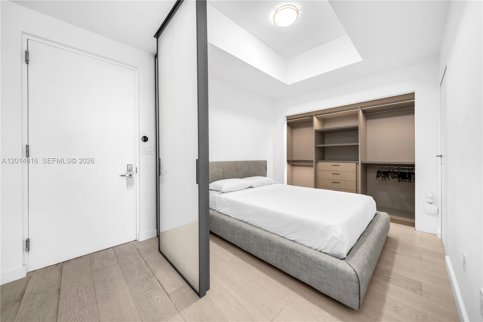 CONTINUUM ON SOUTH BEACH - Residential Lease