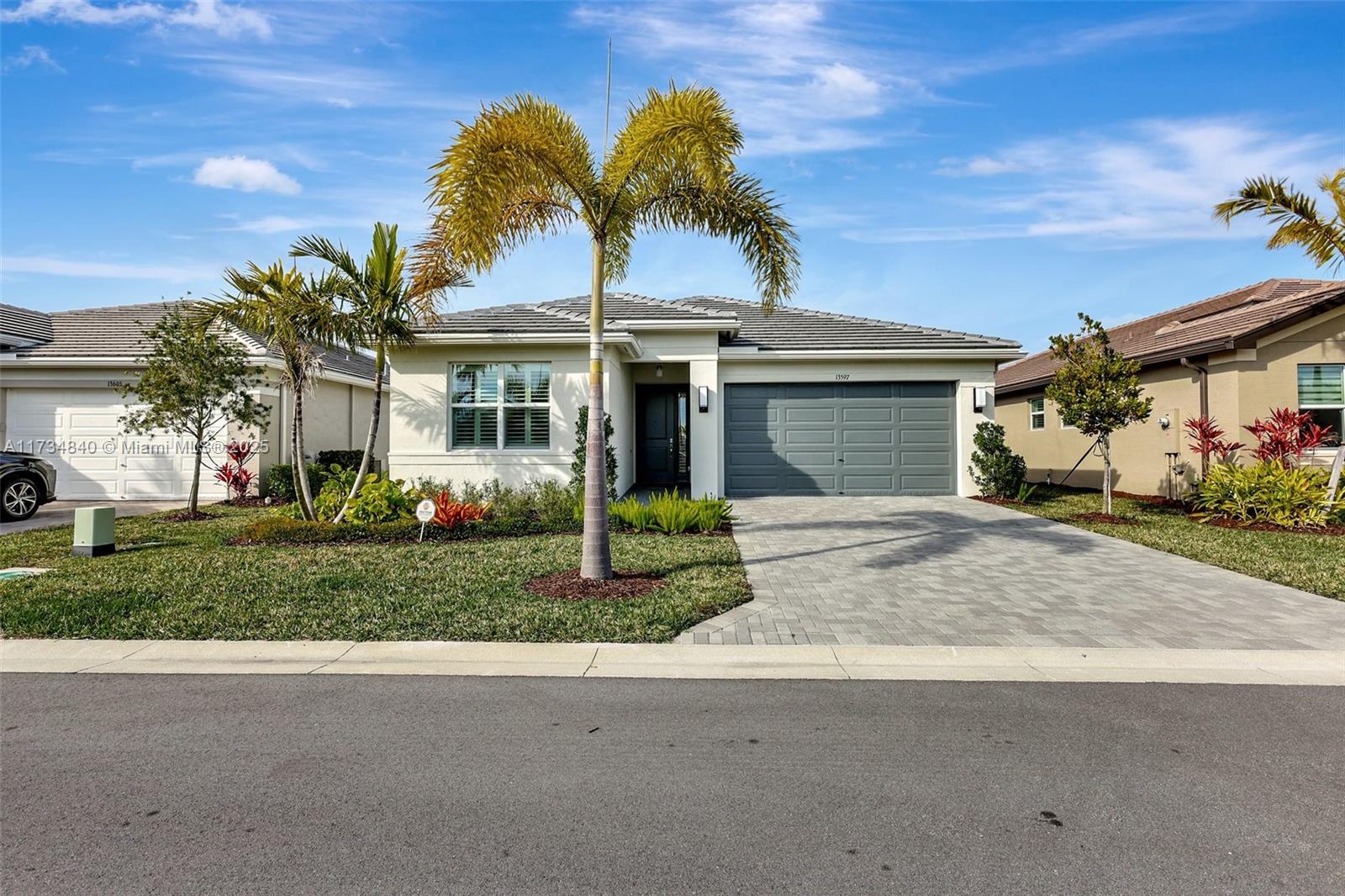 13597 SW Oceanus Blvd, Port St. Lucie, FL, 34987/$479,000 1 13597 SW Oceanus Blvd