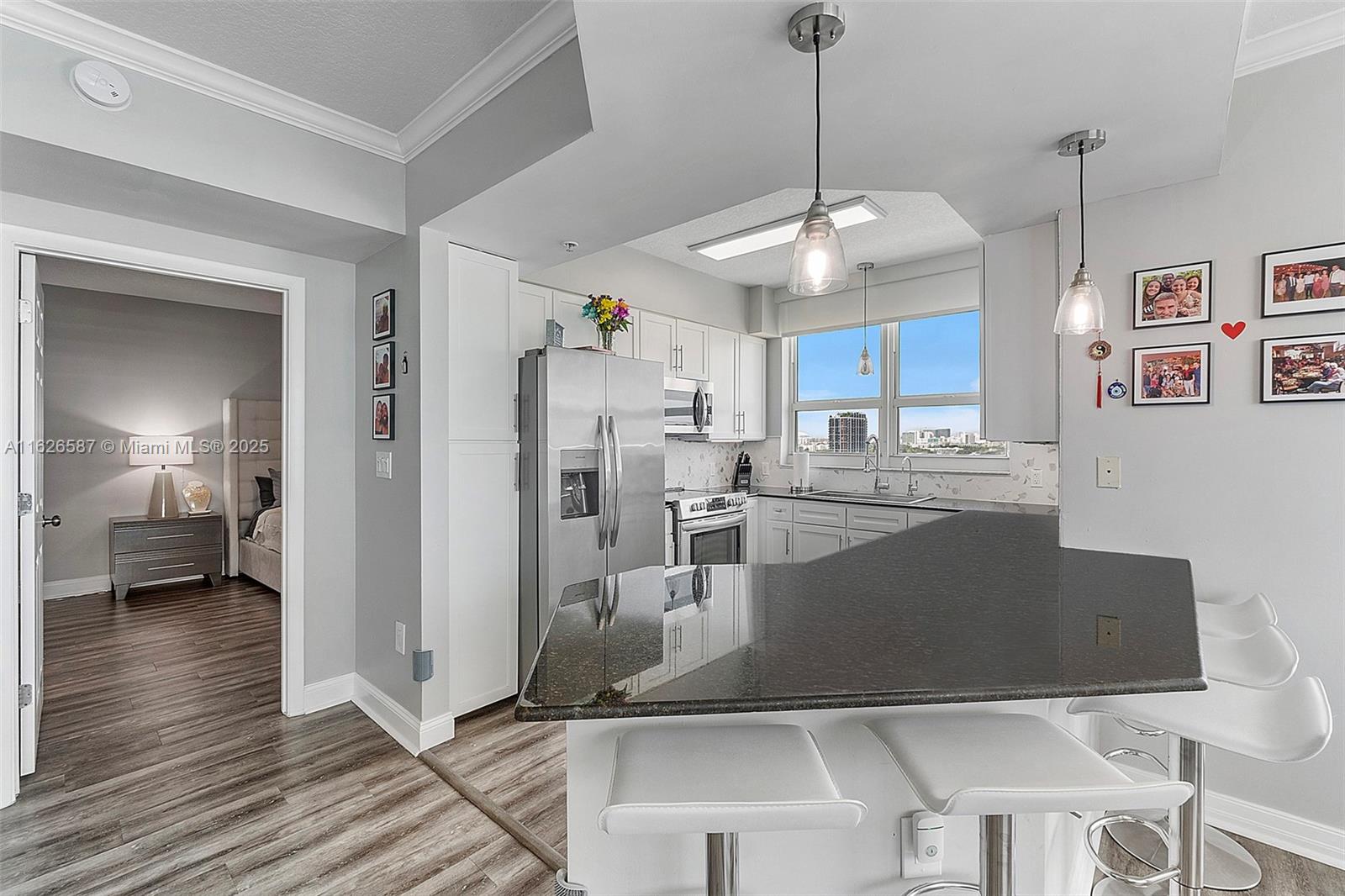 2000 N Bayshore Dr 1401, Miami, Broward County, Florida - 2 Bedrooms  
2 Bathrooms - 