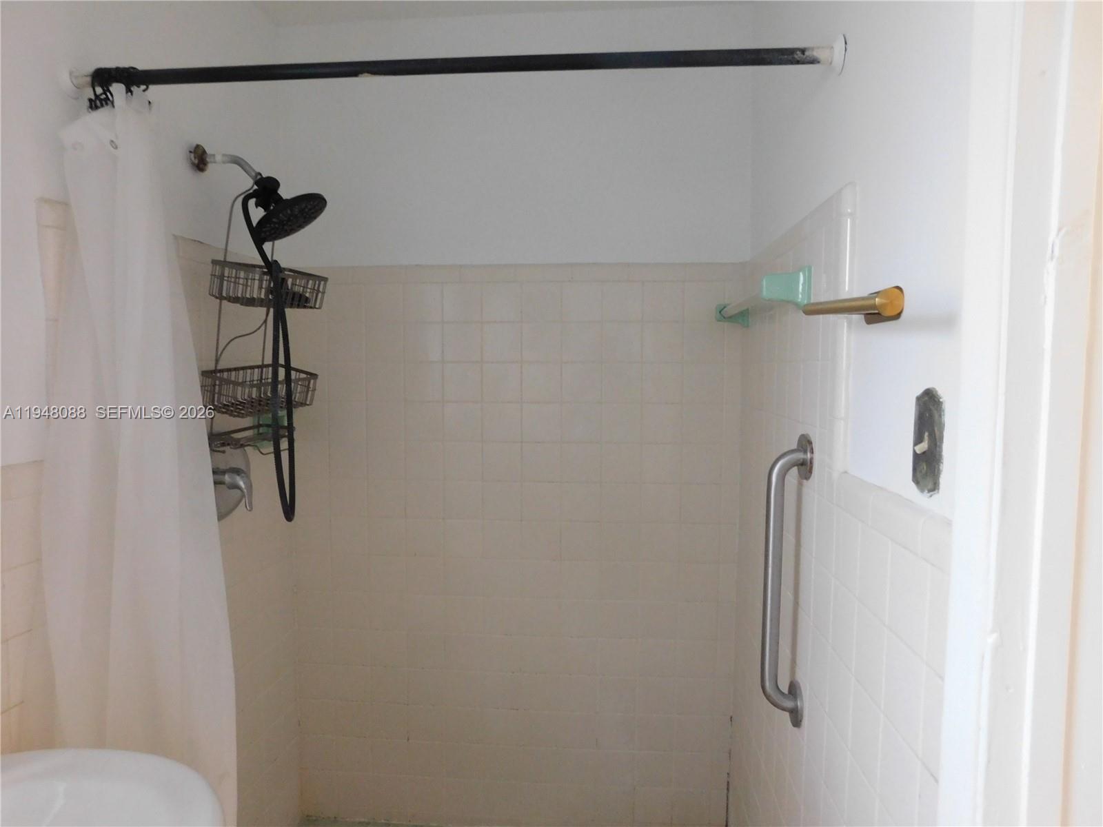 CORAL RIDGE ISLES - Residential Income