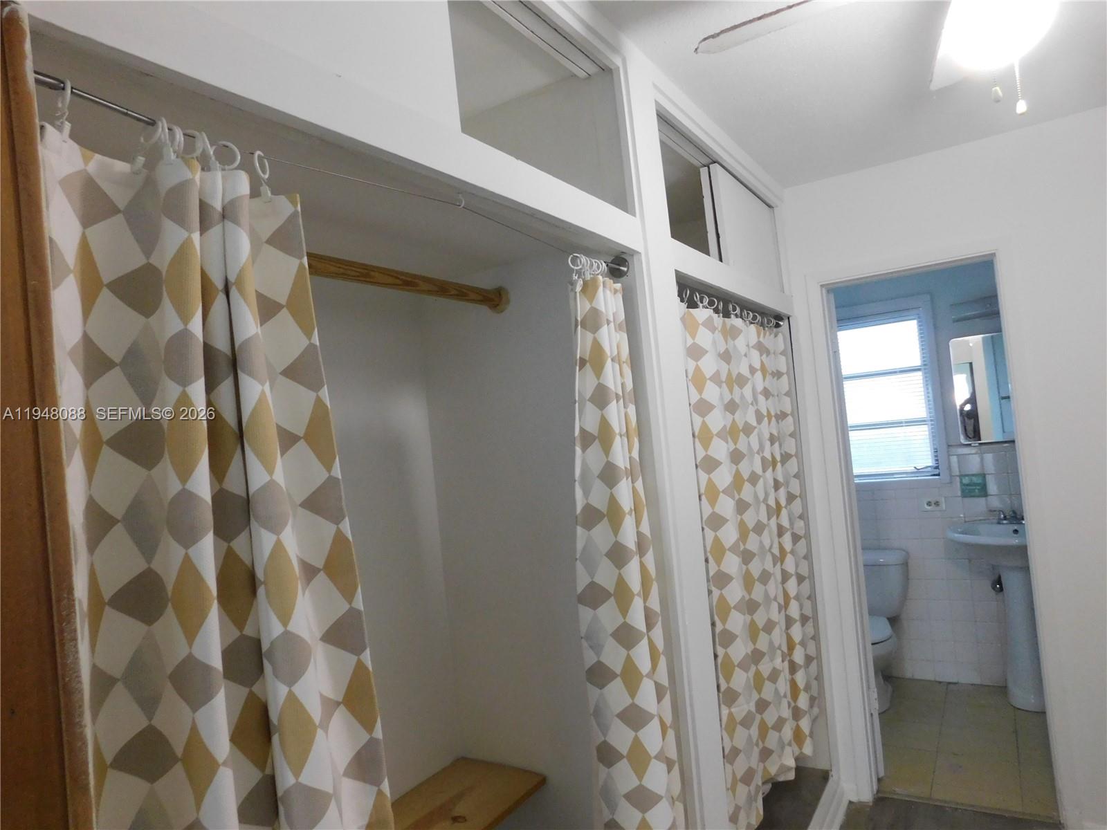 CORAL RIDGE ISLES - Residential Income