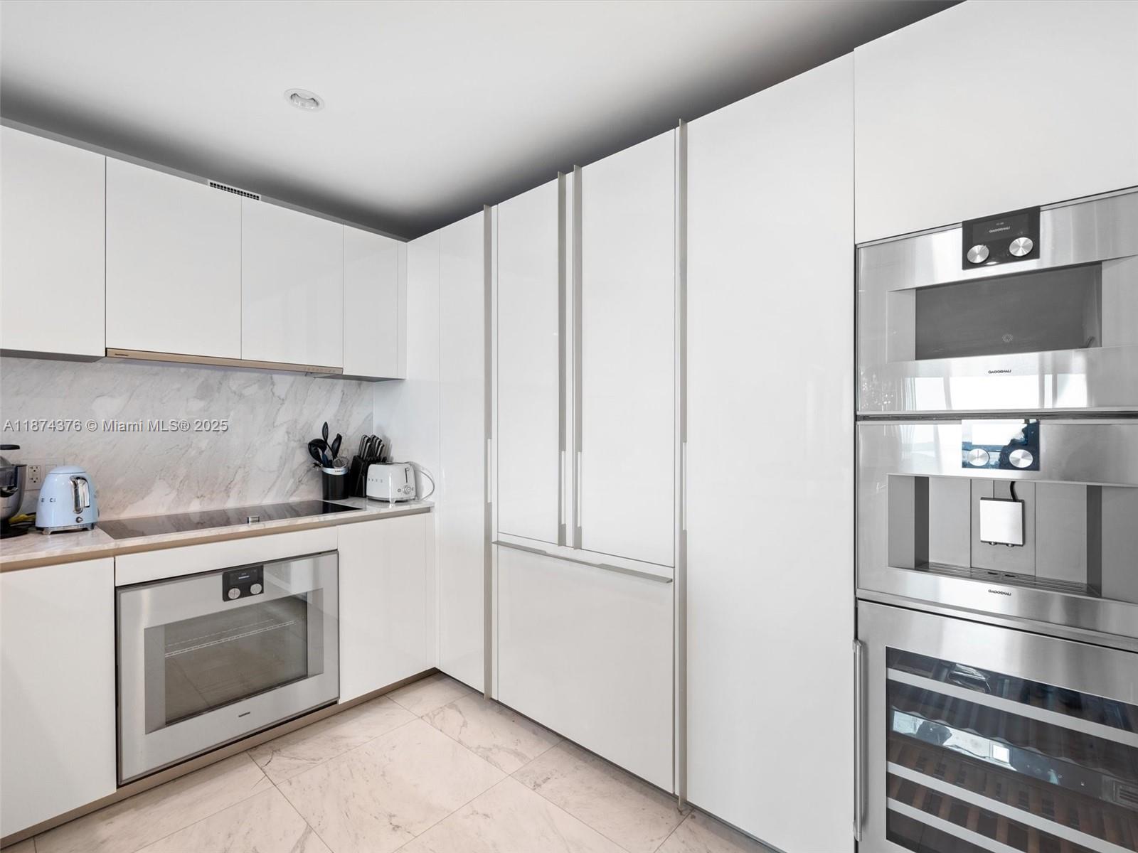 OCEANA BAL HARBOUR CONDO - Residential