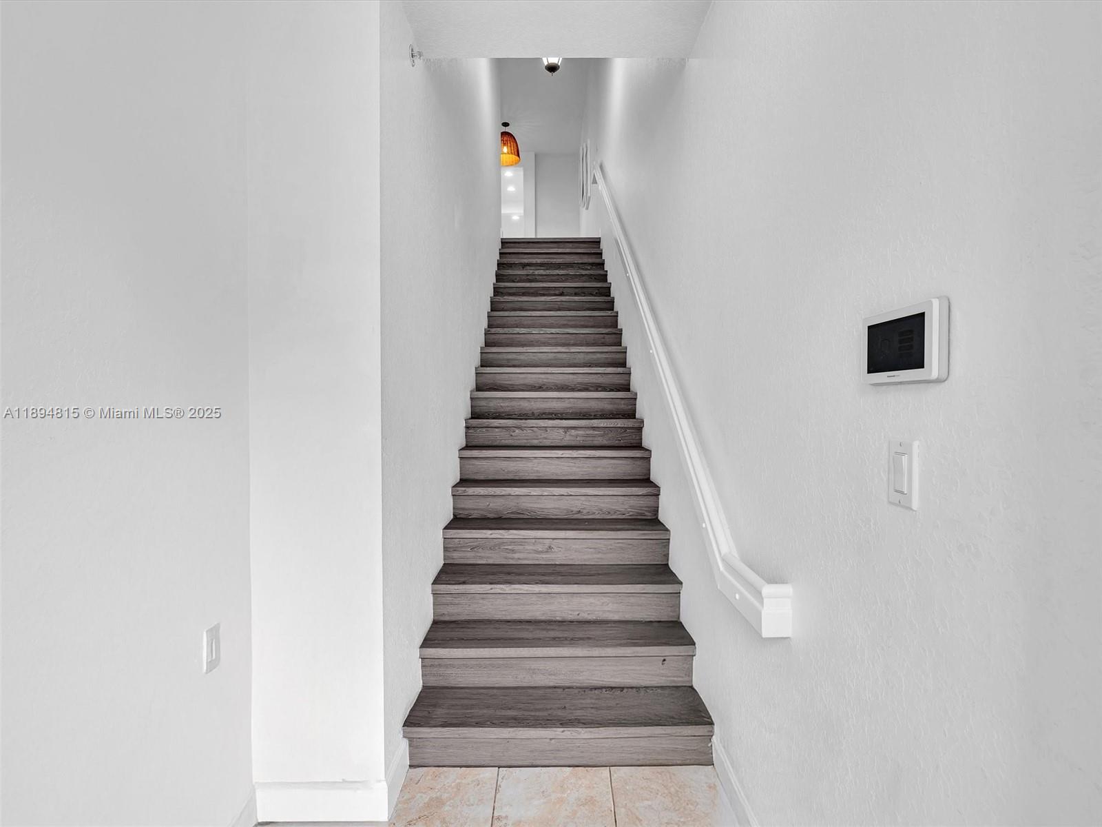 COBBLESTONE CONDO - Residential Lease