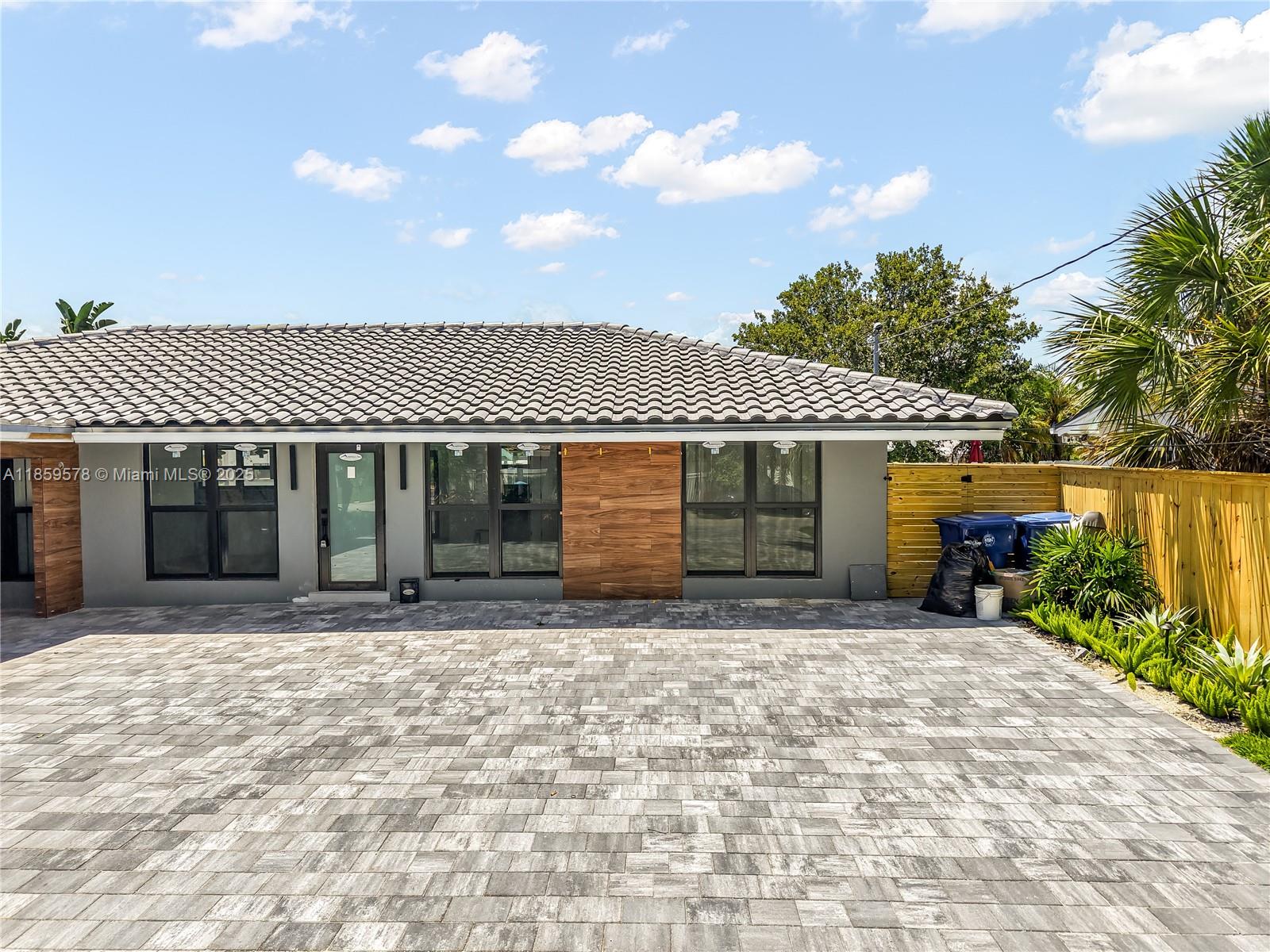 2417 NE 18th Ave