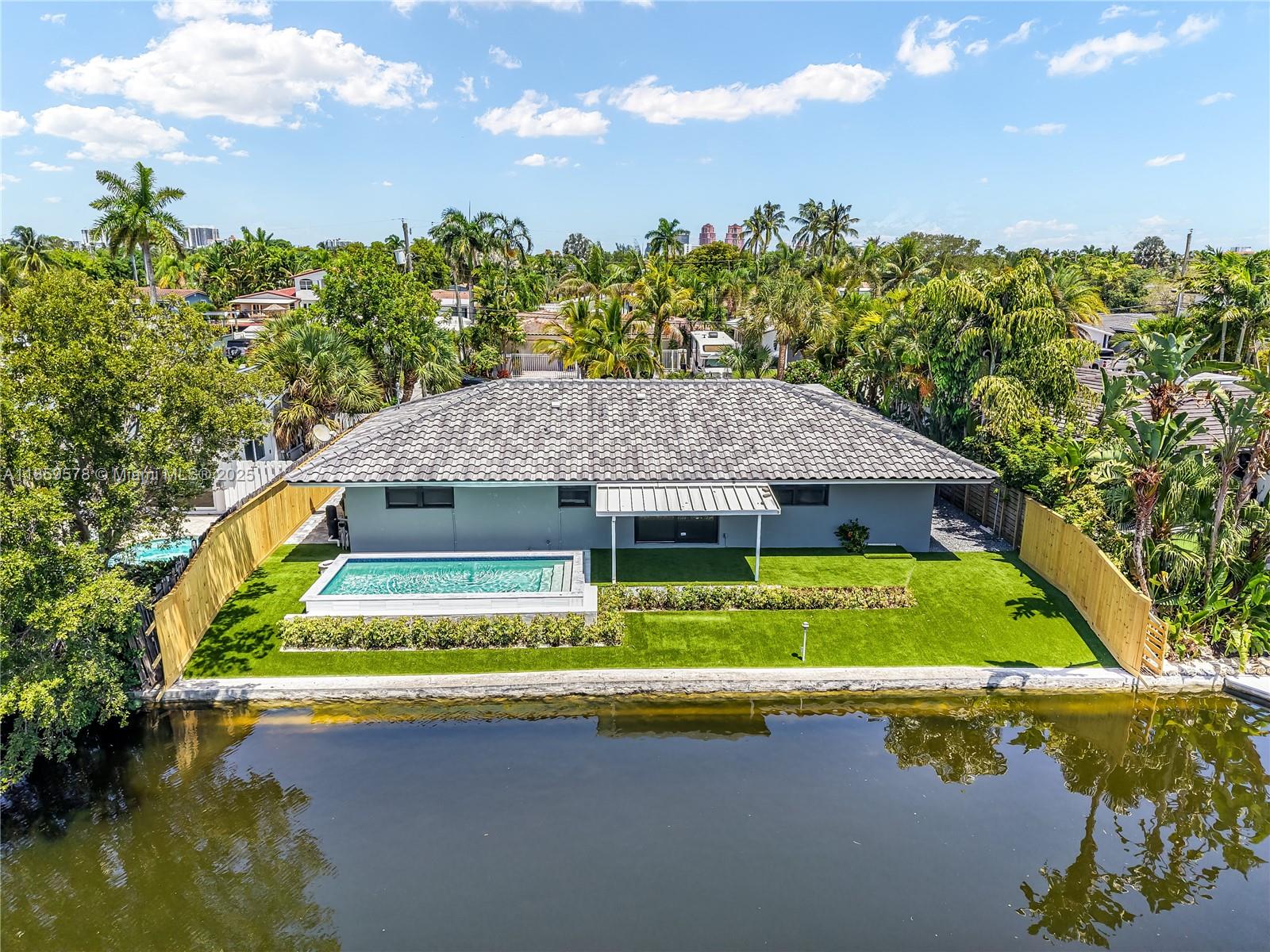 MIDDLE RIVER MANOR - Residential