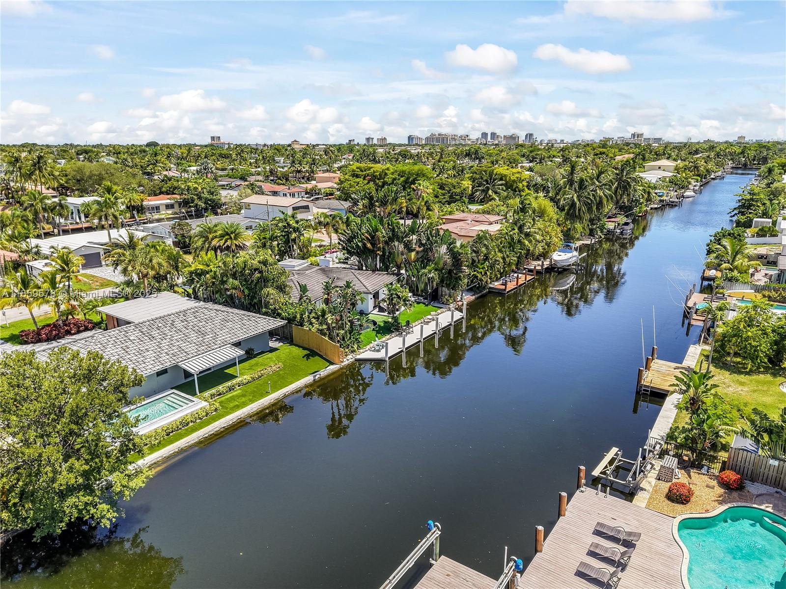 MIDDLE RIVER MANOR - Residential