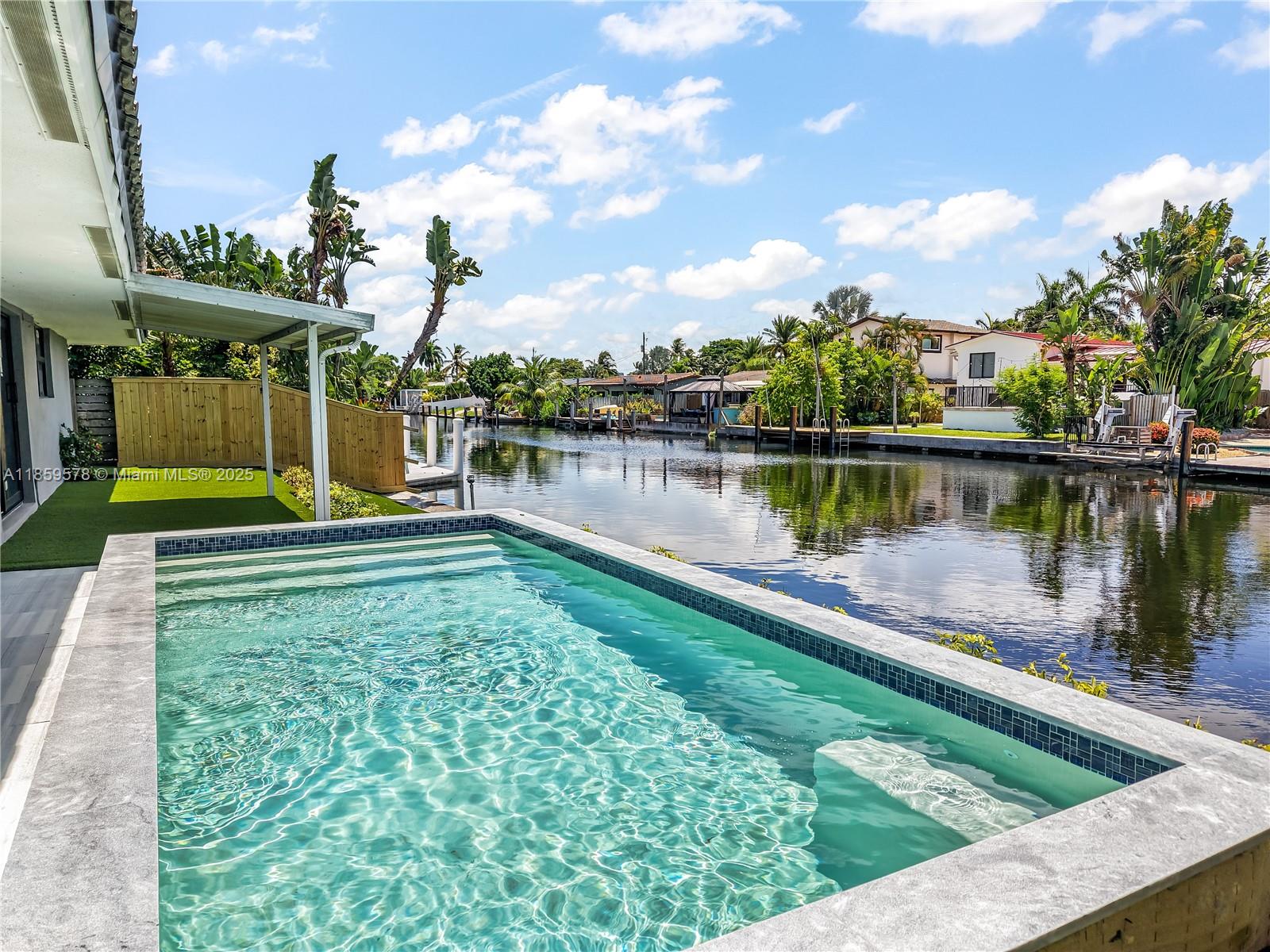 MIDDLE RIVER MANOR - Residential