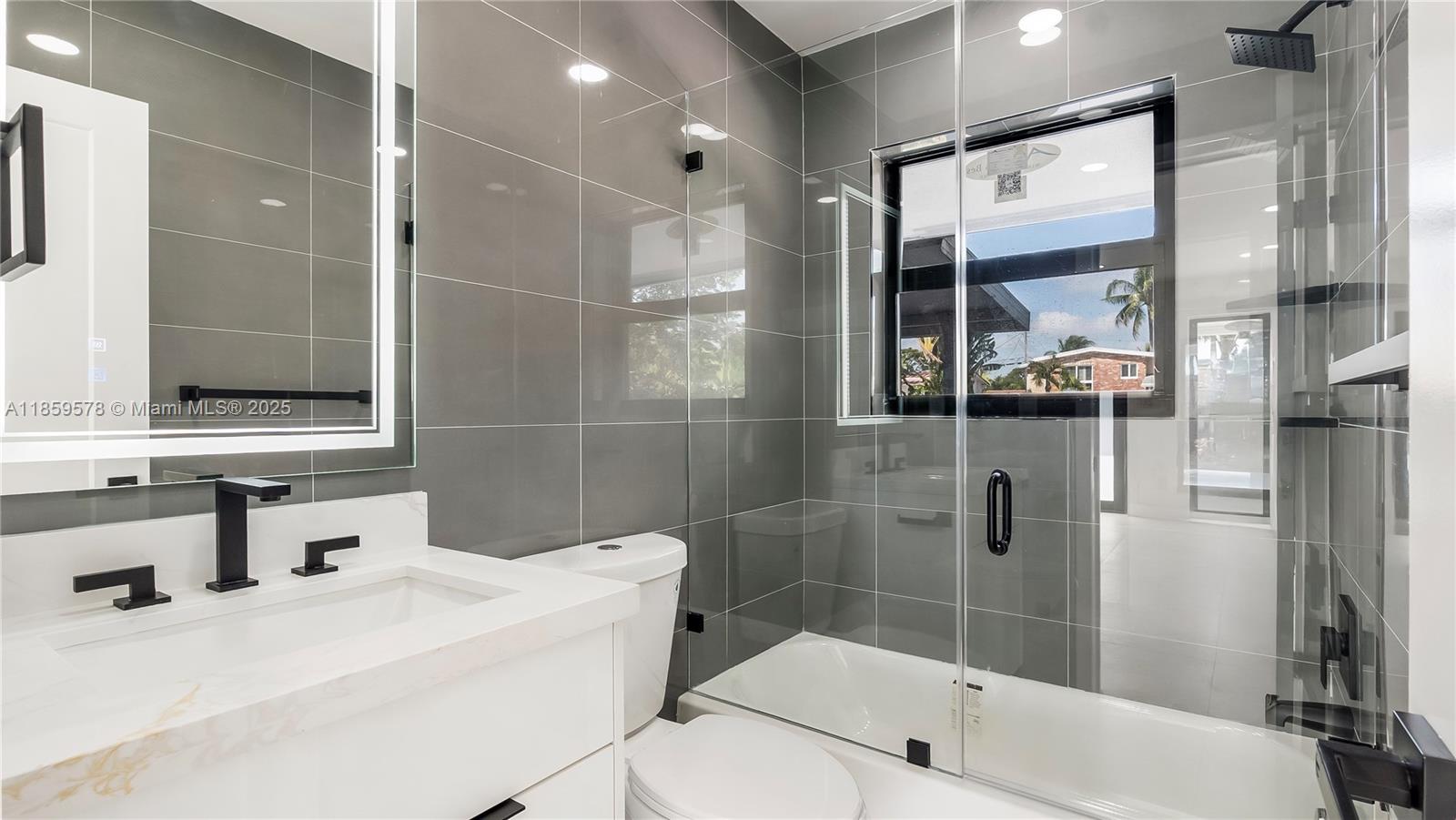 MIDDLE RIVER MANOR - Residential