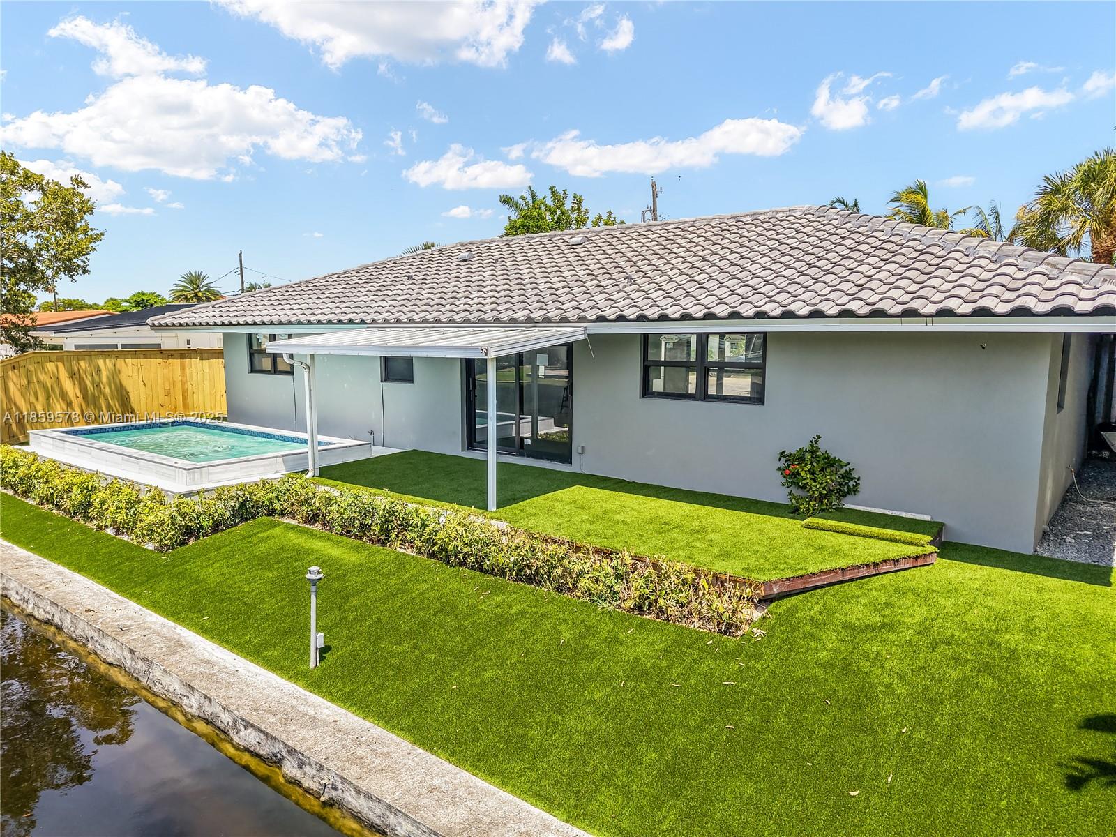 MIDDLE RIVER MANOR - Residential