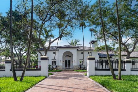 Photo of 6200 SW 130th Ter, Pinecrest, FL 33156 (MLS # A11988194)