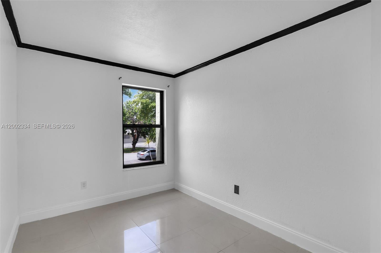 COUNTRY CLUB VILLAS TH CO - Residential