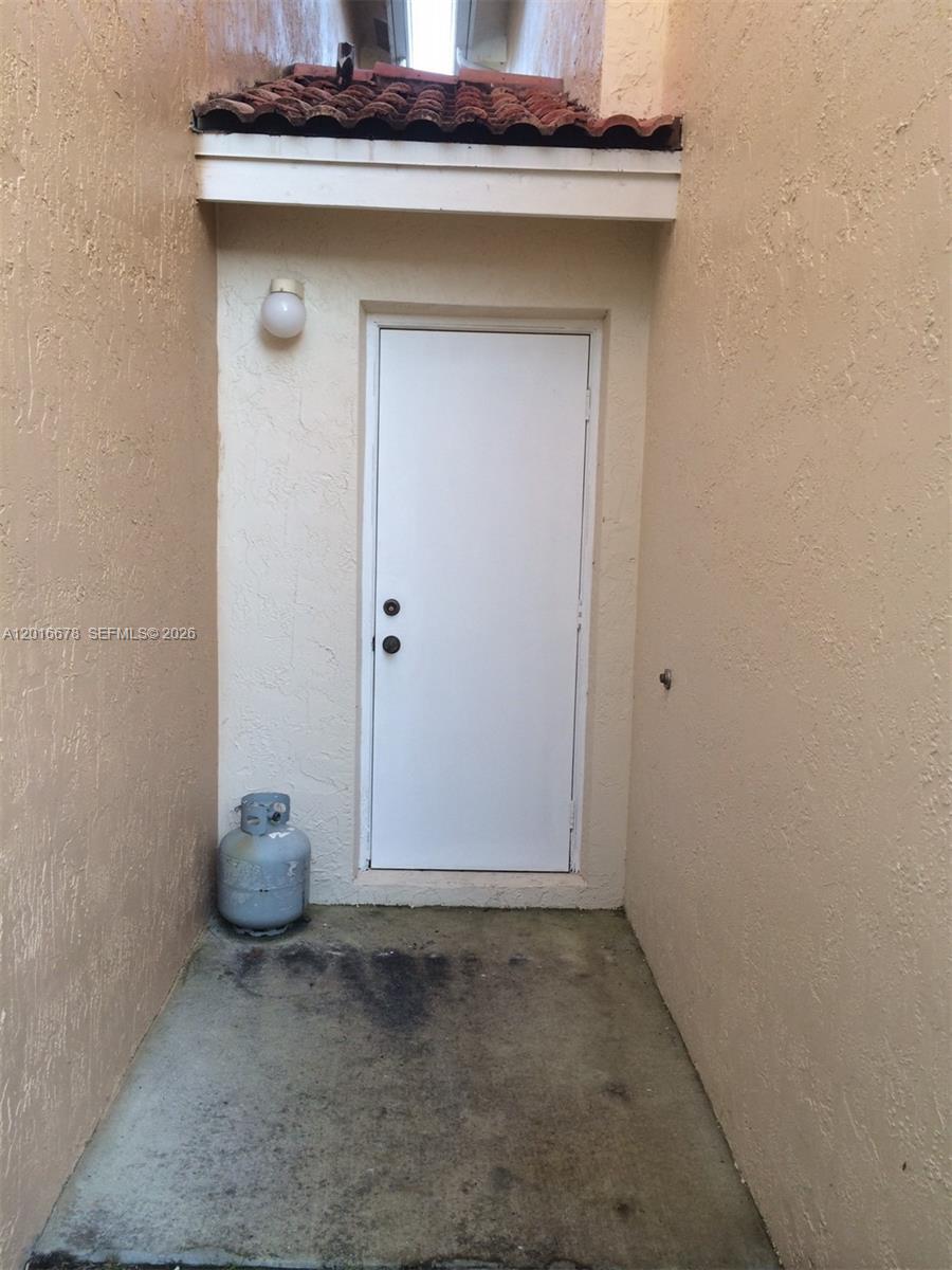 FOREST LAKES GARDENS SEC - Residential Lease