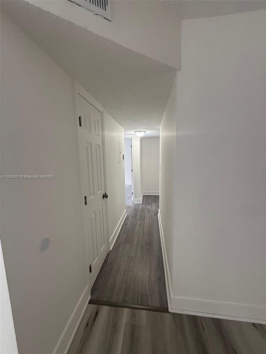 5421 W 24th Ave 20