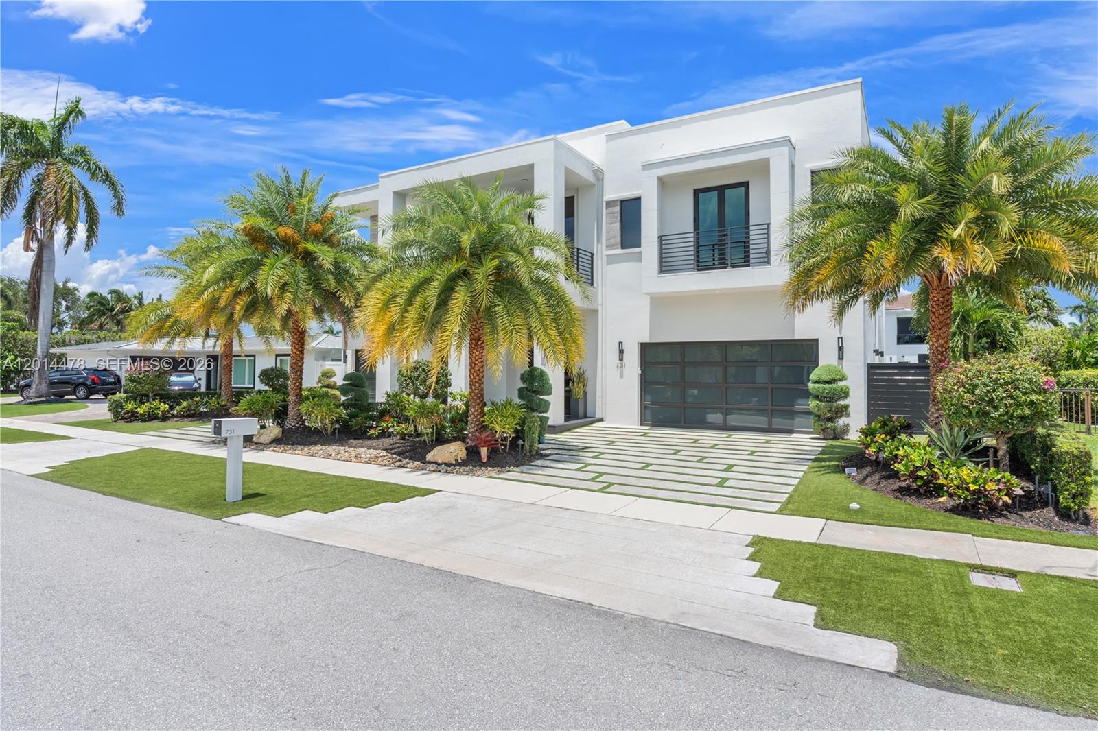 BOCA HARBOUR 5TH SEC - Residential