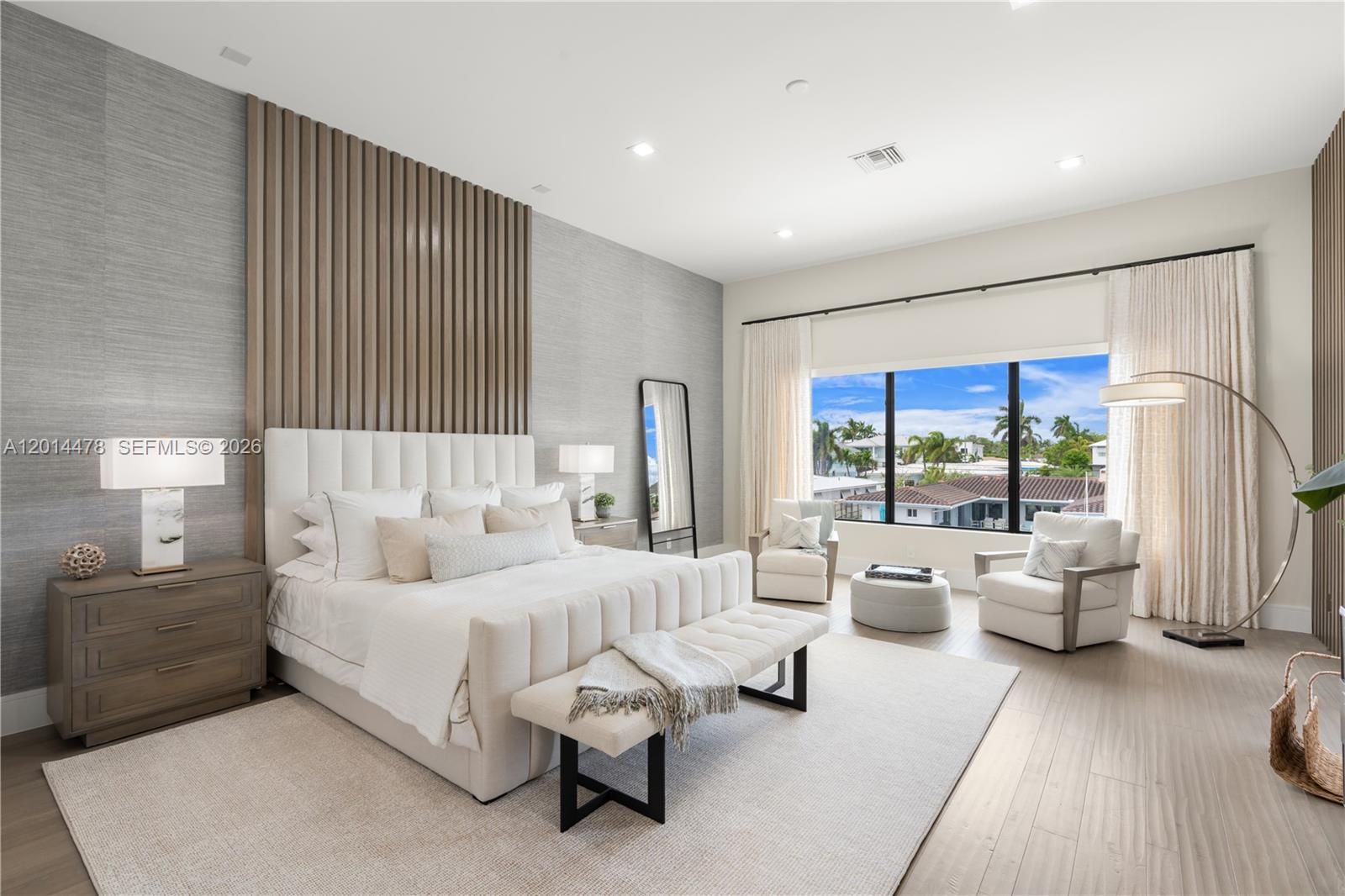 BOCA HARBOUR 5TH SEC - Residential