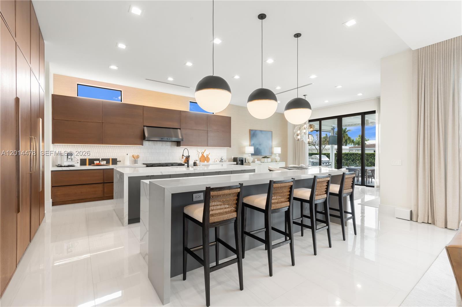 BOCA HARBOUR 5TH SEC - Residential