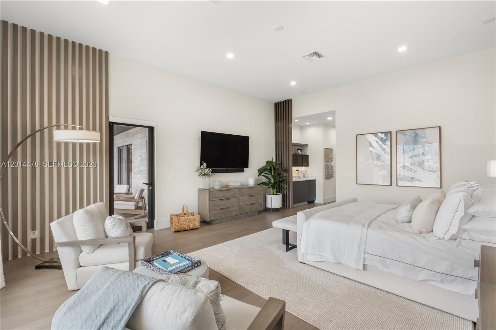 BOCA HARBOUR 5TH SEC - Residential
