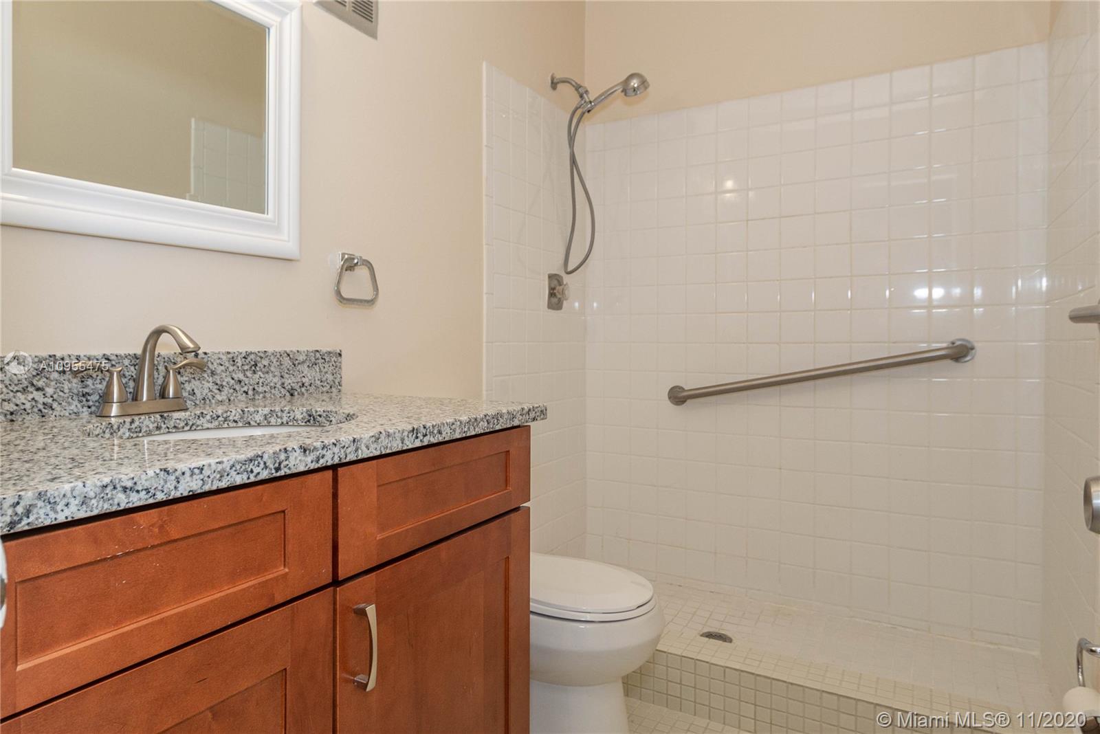 WOODSTOCK VILLAS - Residential Lease