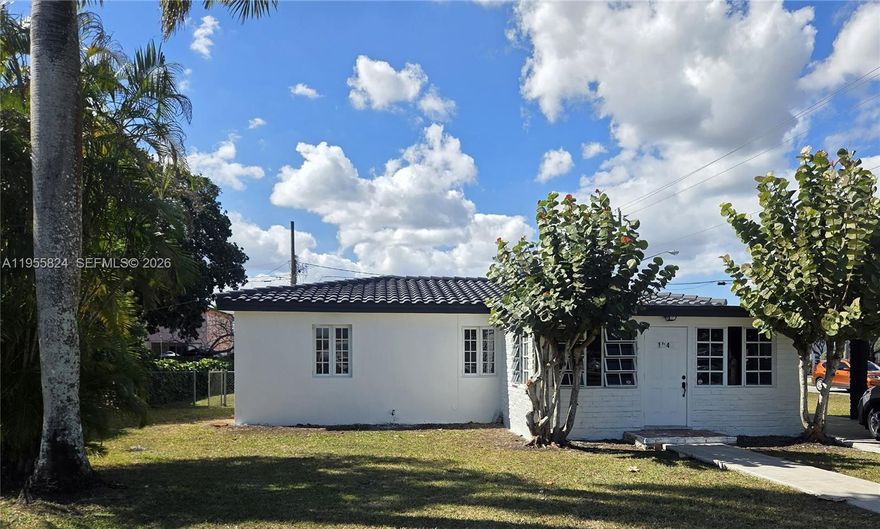 Large corner lot home in a great area. Fast replies, vacant, seller willing to contribute with closing costs. 
3 /1 with large laundry room. Pleanty of space to add additonal square footage and bathroom. Barrel tile roof in very good condition. Covered carport. Freshly painted inside and out. Central air. Electrical has been updated new high hats, light switches, panel serviced. Plenty of space for RV, commercial truck, pool, boat etc. No HOA, located in a NO flood zone, low taxes. Septic tank fully serviced with certificate.  Floors have been stripped of old carpet