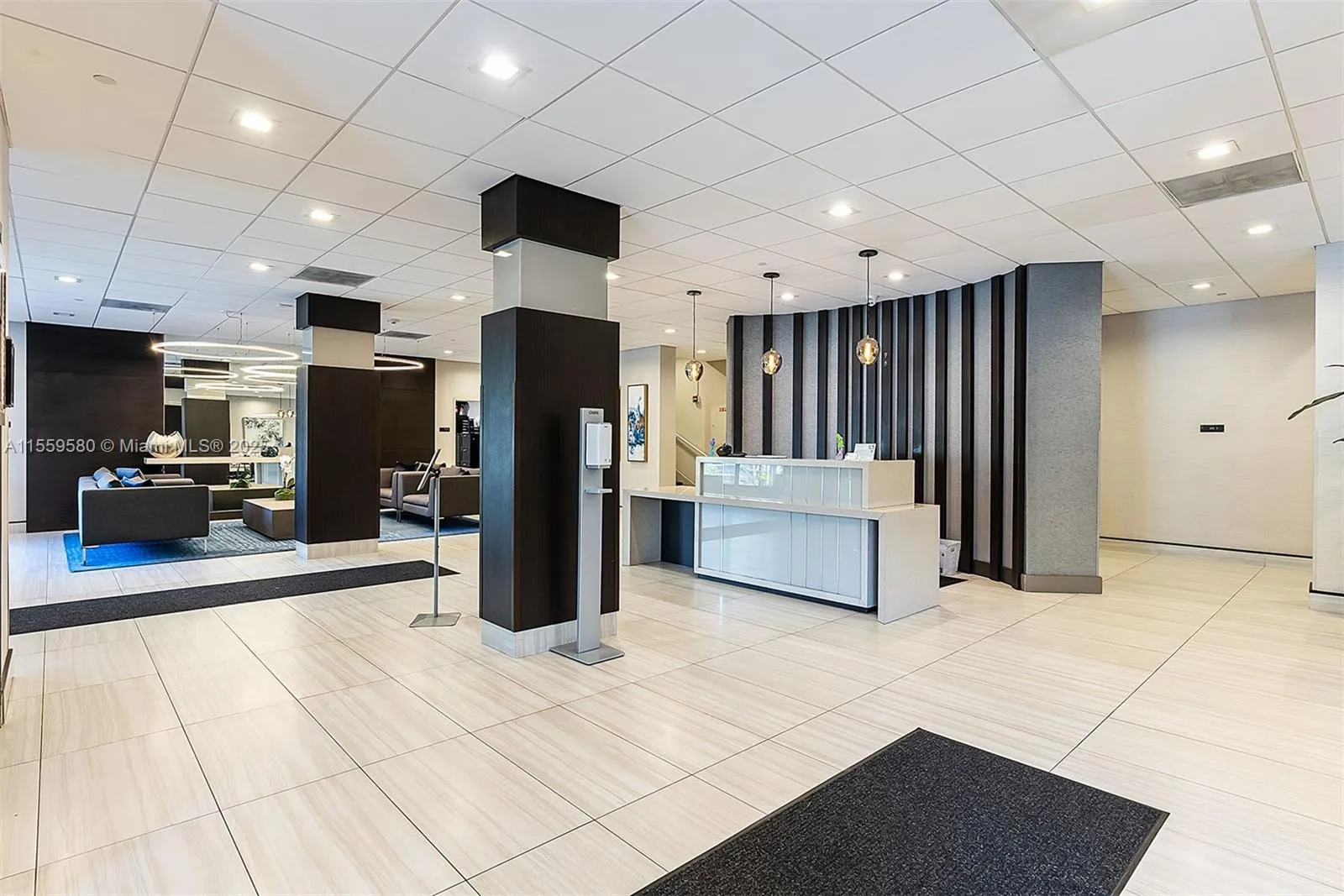 Coral Gables, Florida 33133, United States, 2 Bedrooms Bedrooms, ,3 BathroomsBathrooms,Residential,Active,61782