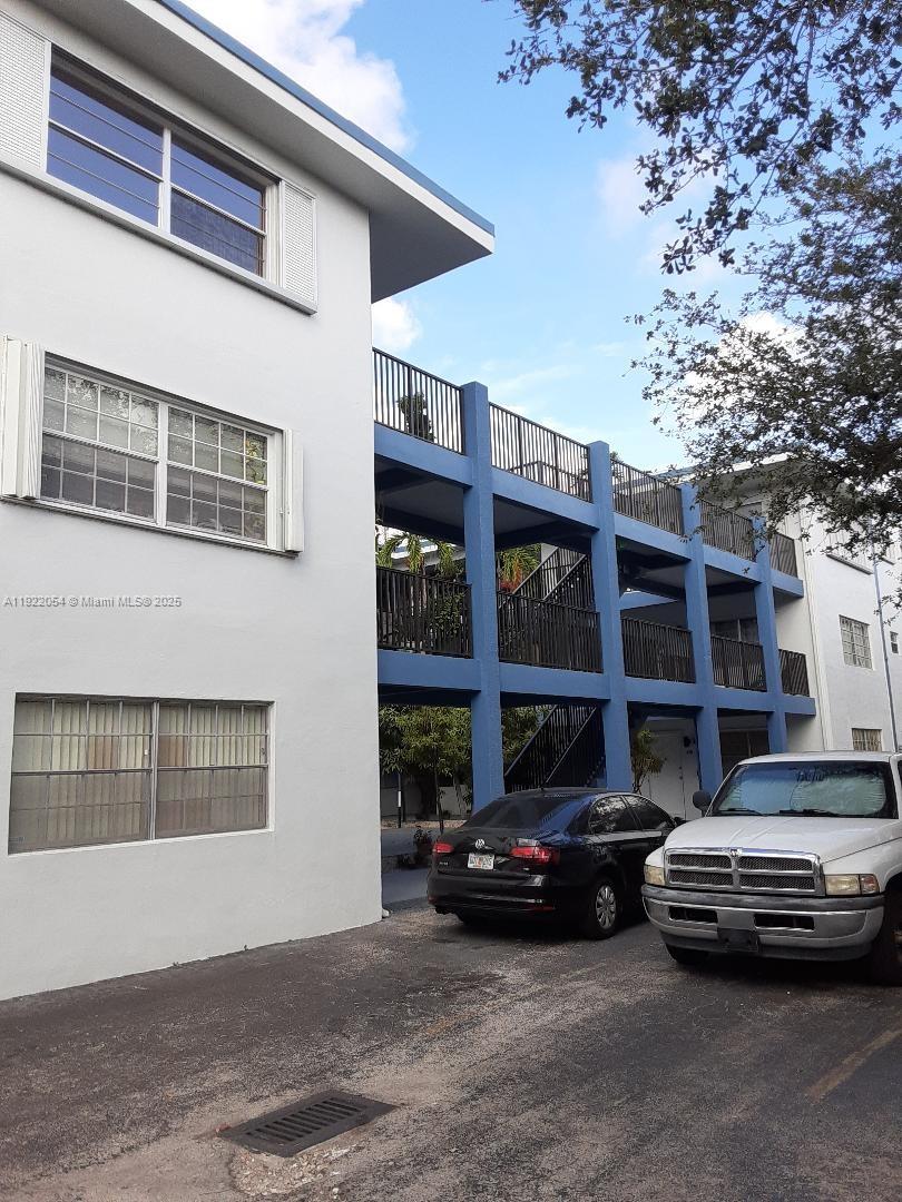 BARCLAY ARMS CONDO - Residential Lease