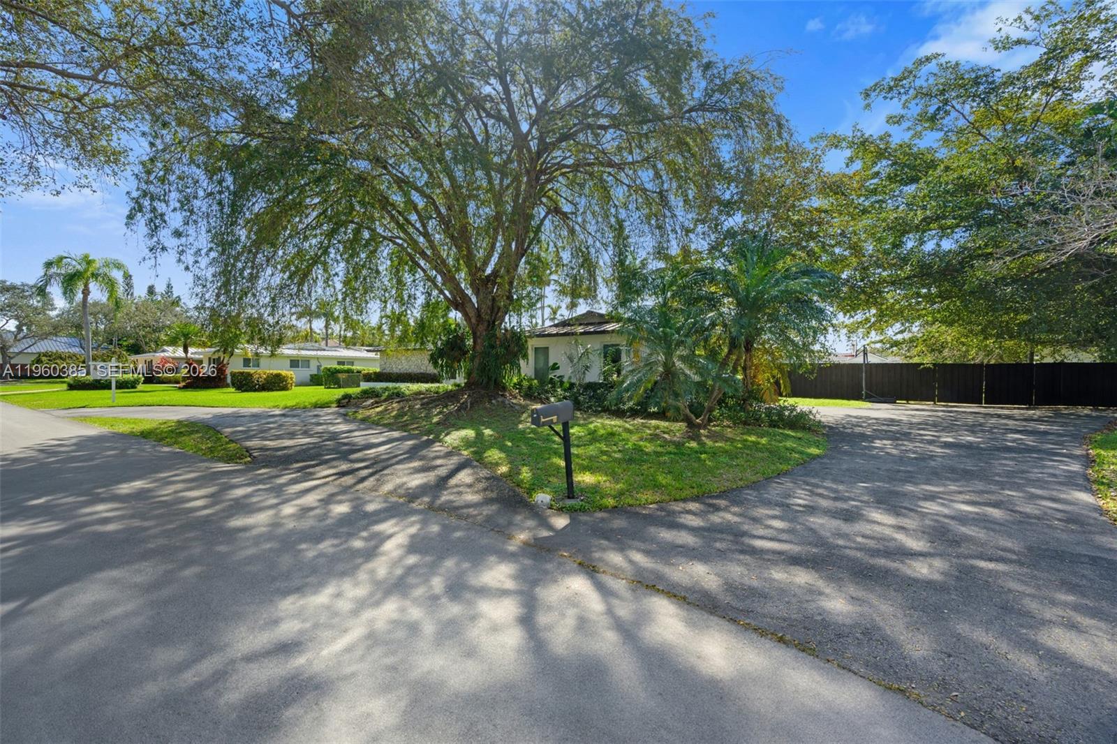 OLD CUTLER WEST SEC 3 - Residential