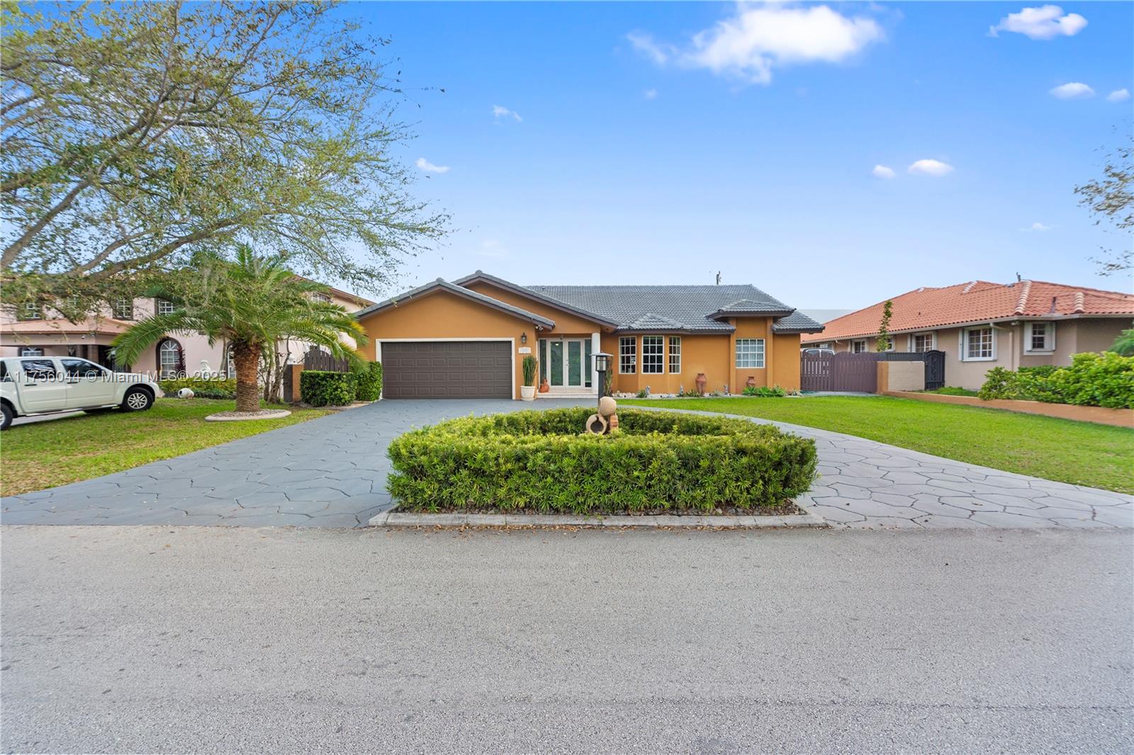 Property for Sale at 9980 Nw 28th Ter, Doral, Miami-Dade County, Florida - Bedrooms: 3 
Bathrooms: 3  - $1,195,000