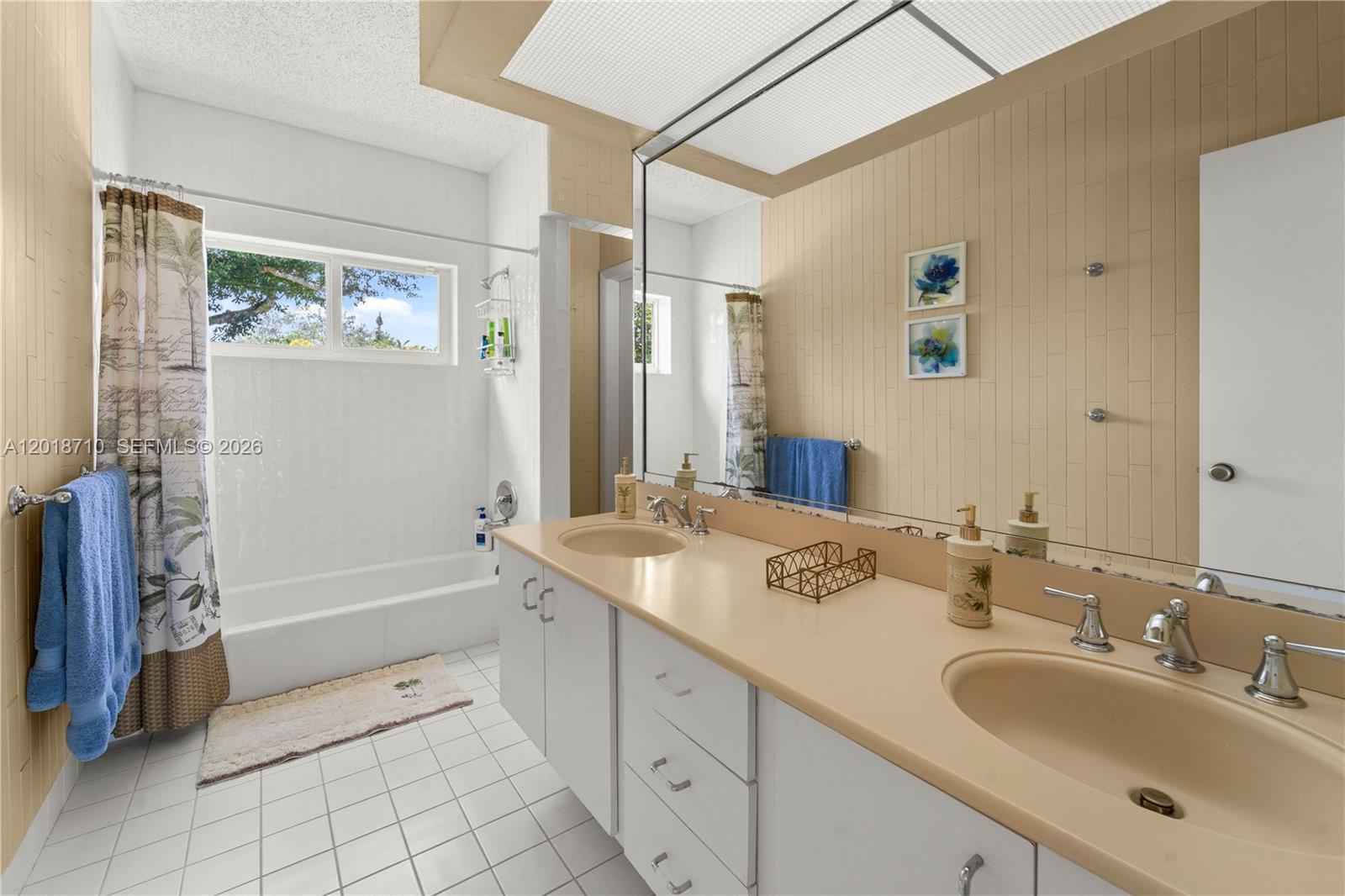 OMNI ESTATES 3RD ADDN - Residential