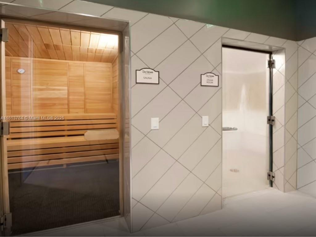 Del Webb Naples - Residential