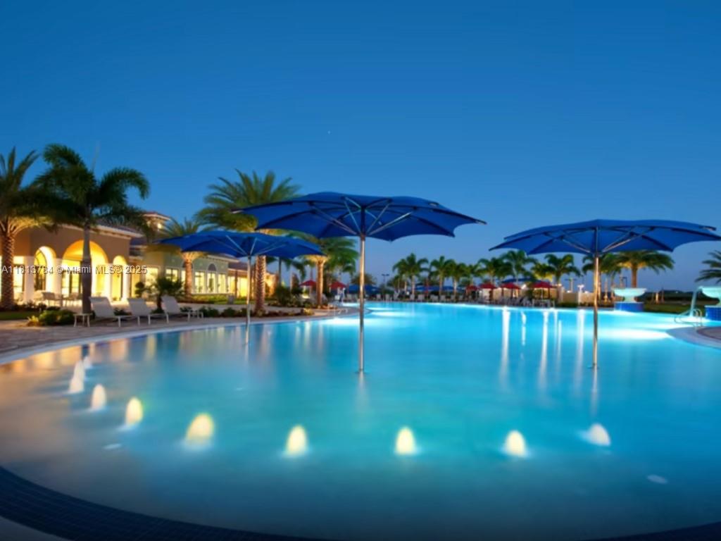 Del Webb Naples - Residential