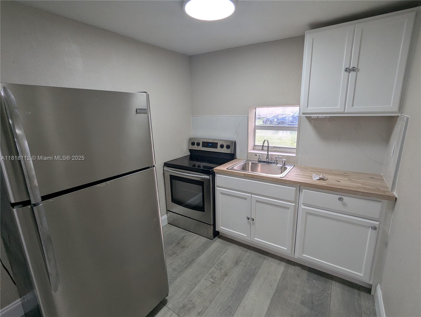 Rental Property at 2911 Nw 132nd Ter 2, Opa-Locka, Miami-Dade County, Florida - Bedrooms: 1 
Bathrooms: 1  - $1,300 MO.