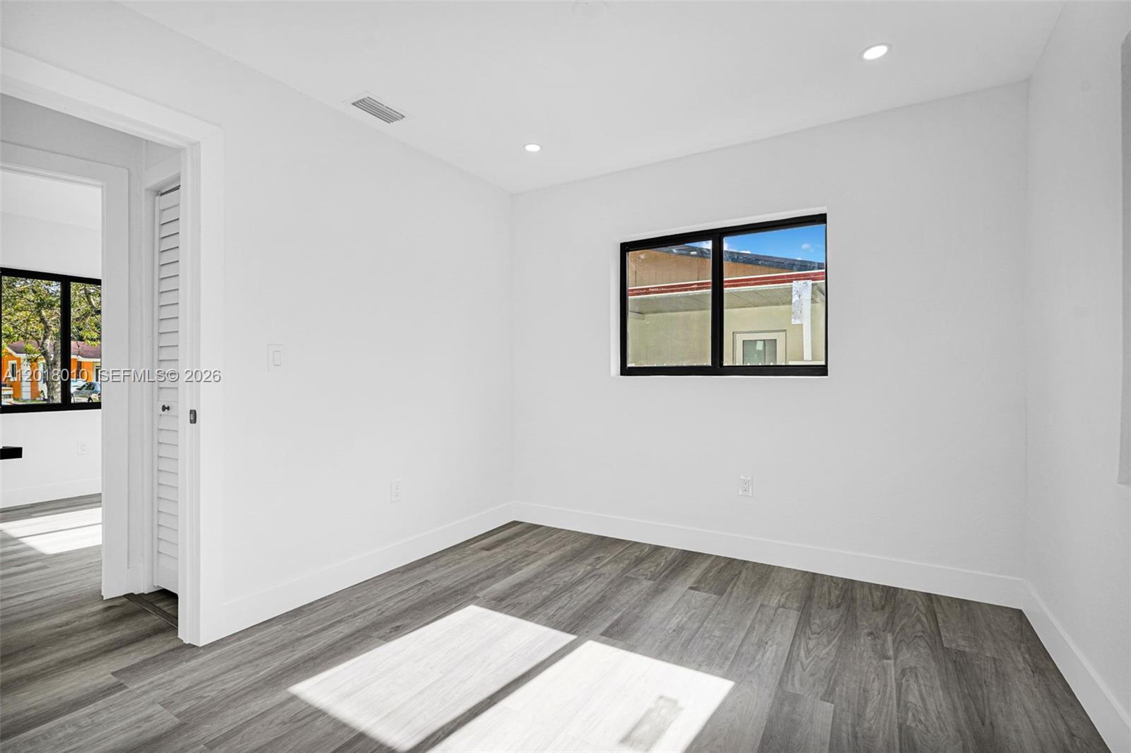 LESLIE ESTATES SEC 11 - Residential