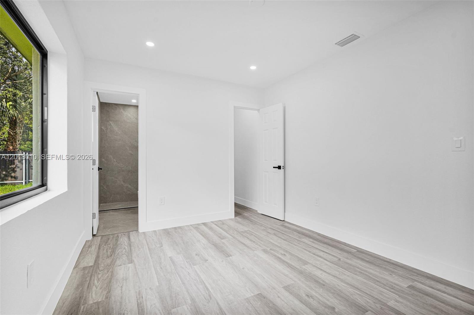 LESLIE ESTATES SEC 11 - Residential