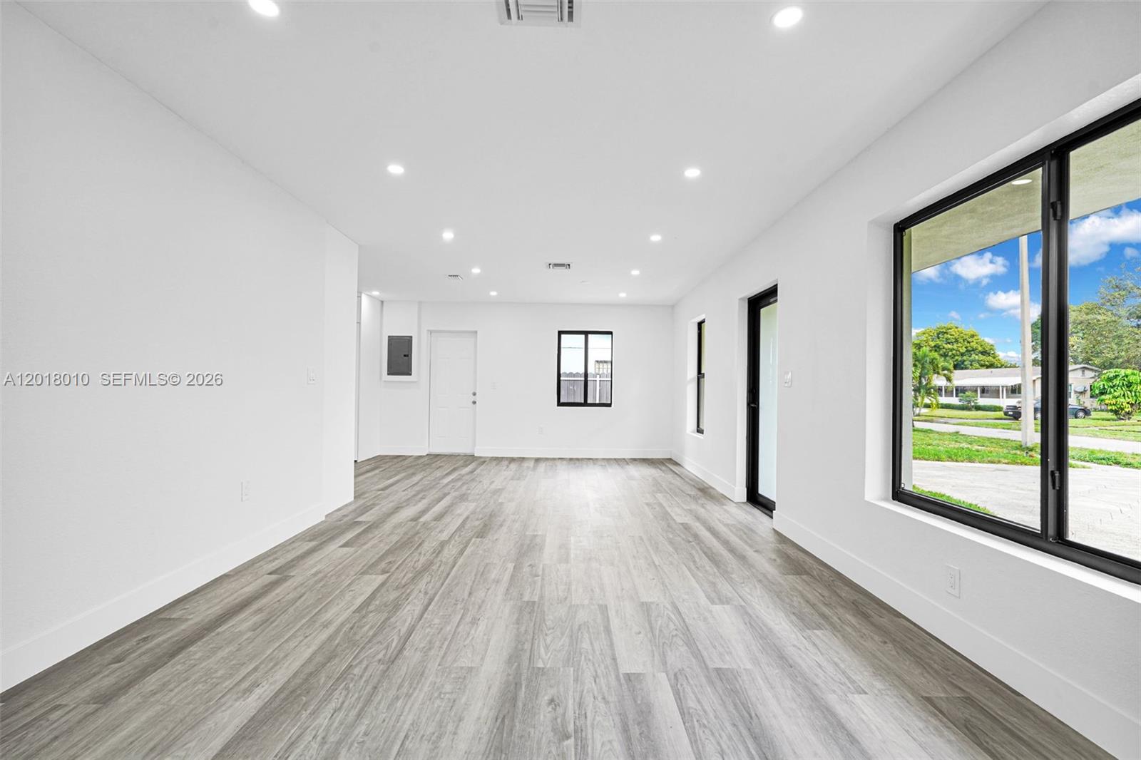 LESLIE ESTATES SEC 11 - Residential